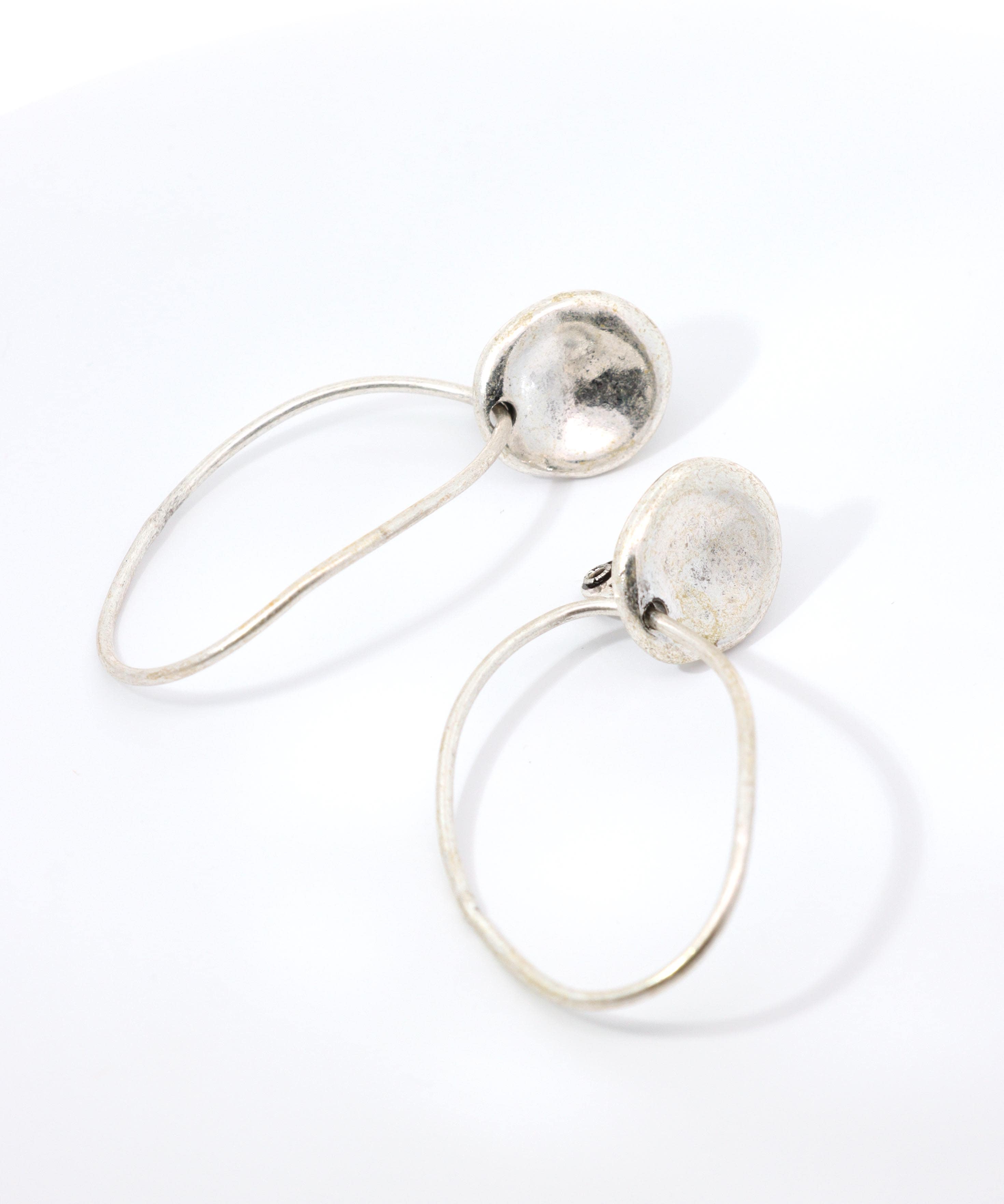 【LIMITED NUMBER】オーバルラインイヤリング