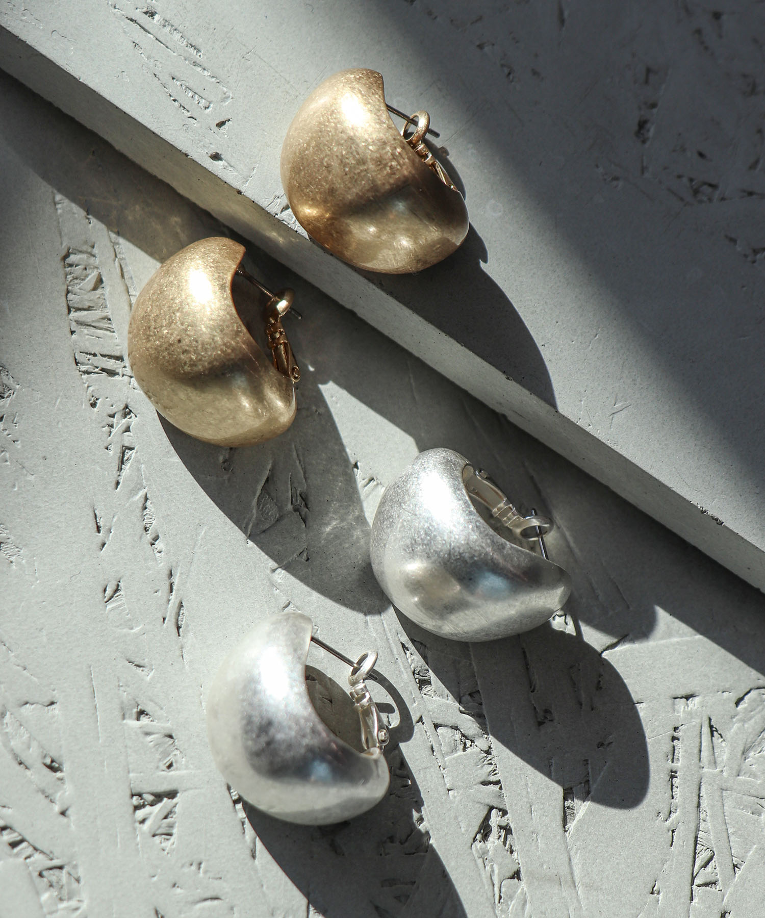 【LIMITED NUMBER】メタルボリュームピアス