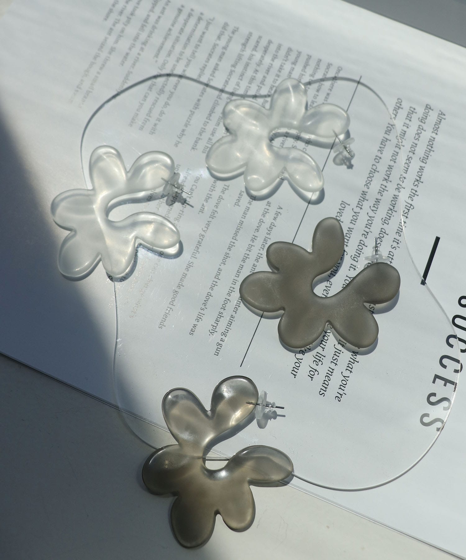 【LIMITED NUMBER】マットフラワーピアス