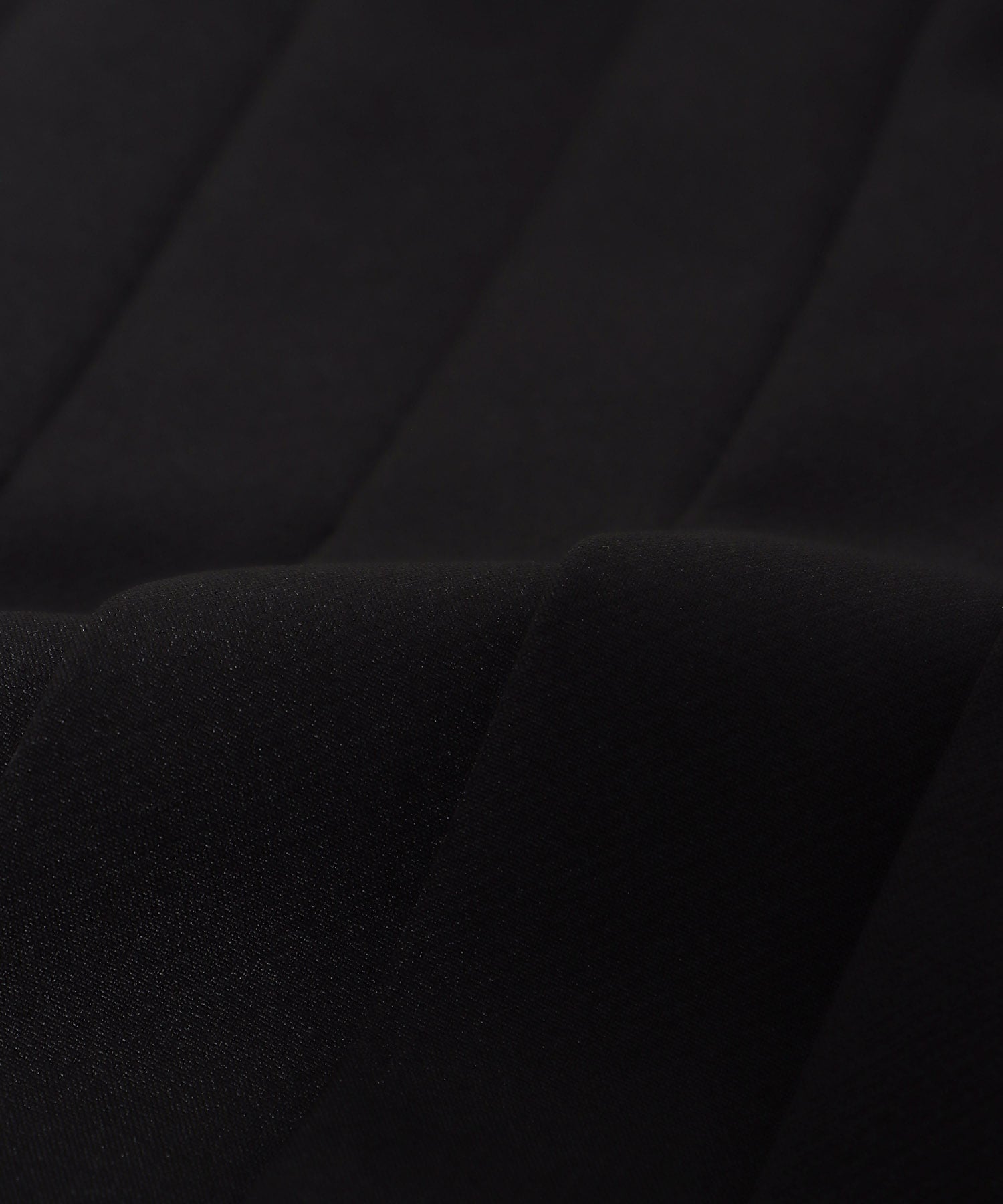 ハーフプリーツパンツ