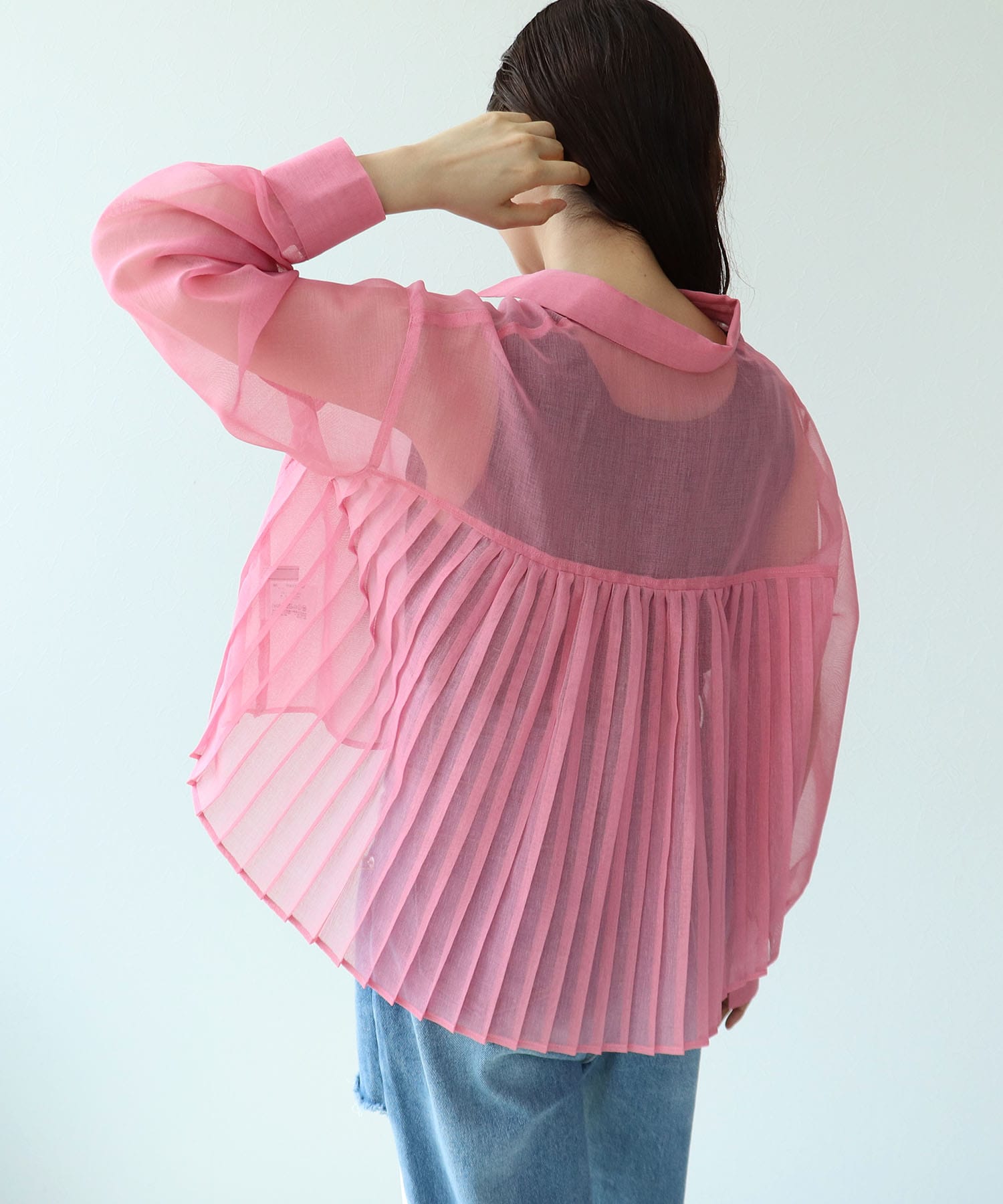 シアーリネンライクバックプリーツシャツ