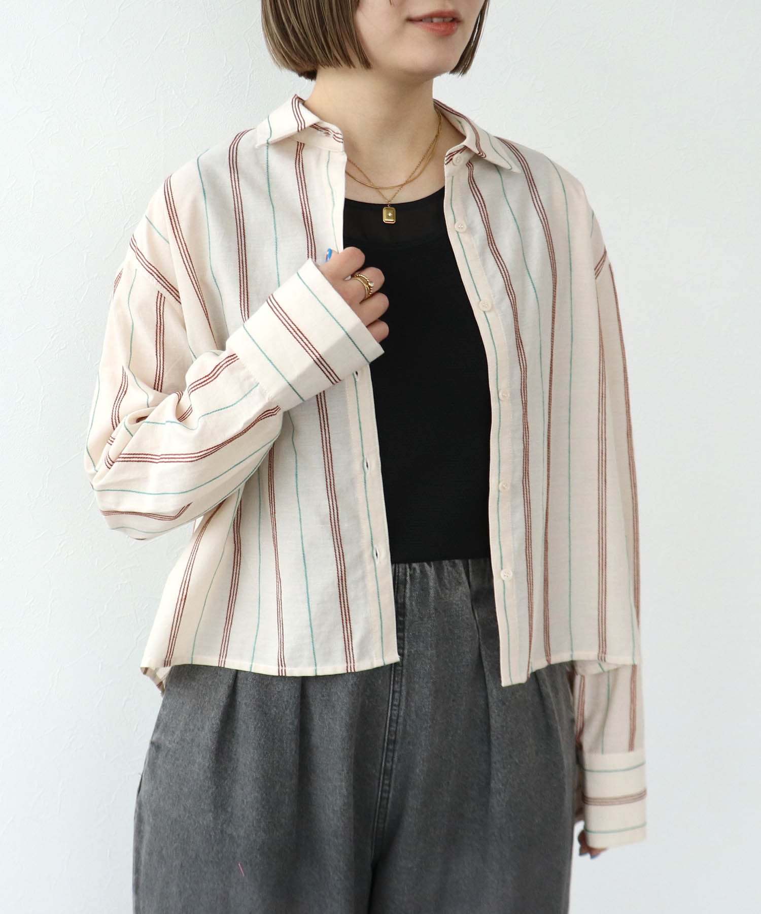 カラーステッチ刺繍ブラウス（別注）