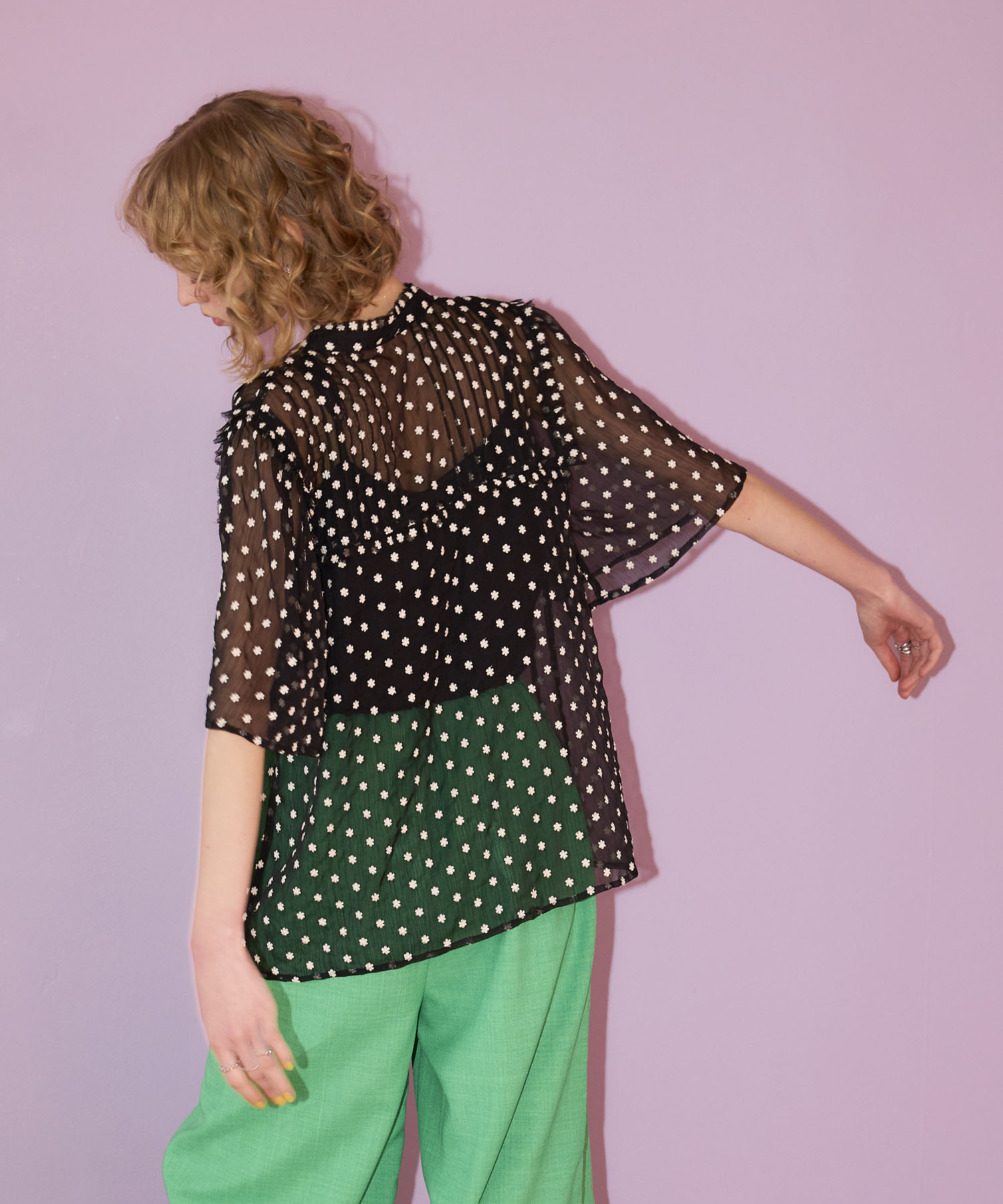 楊柳フラワー刺繍ブラウス