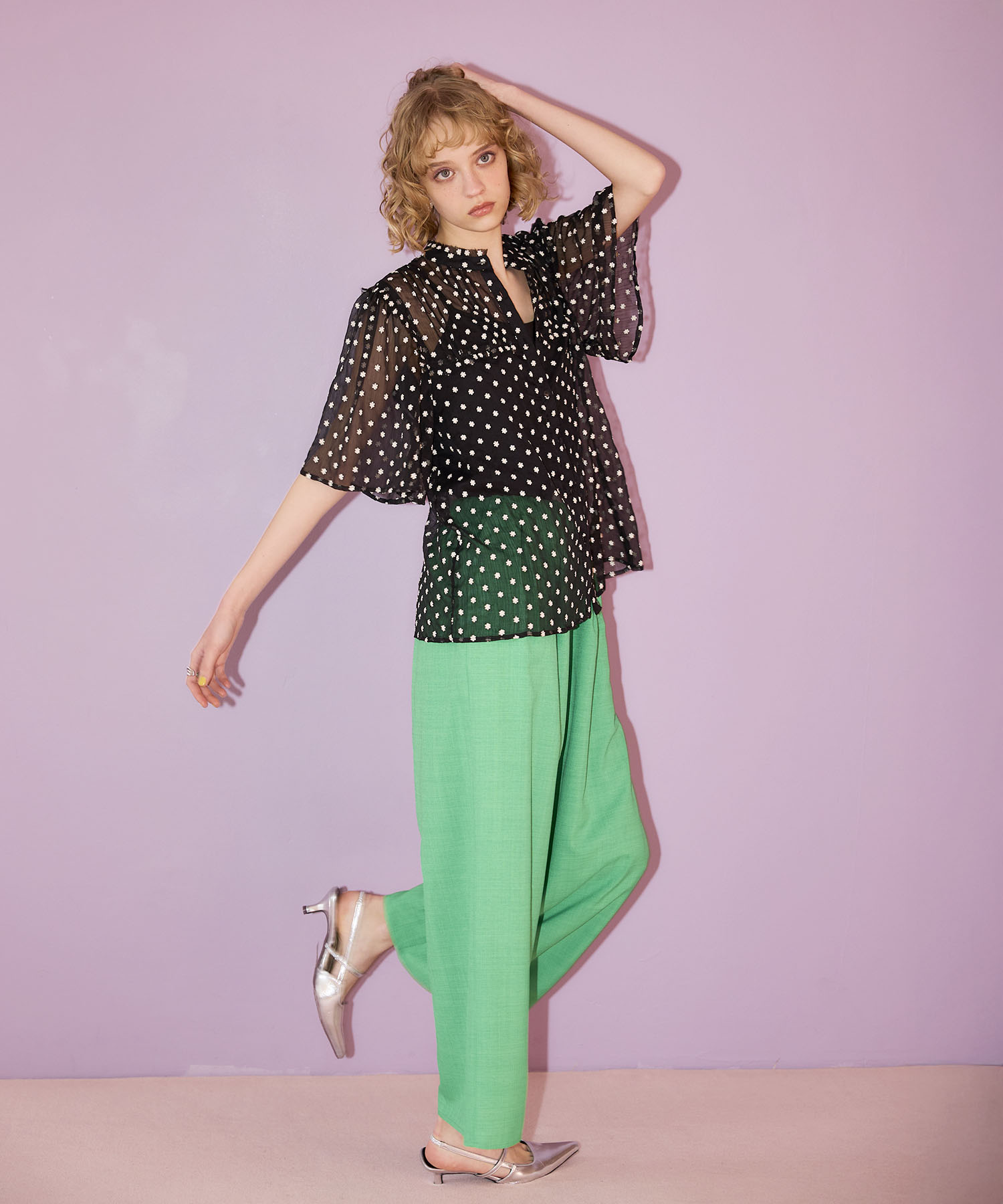 楊柳フラワー刺繍ブラウス