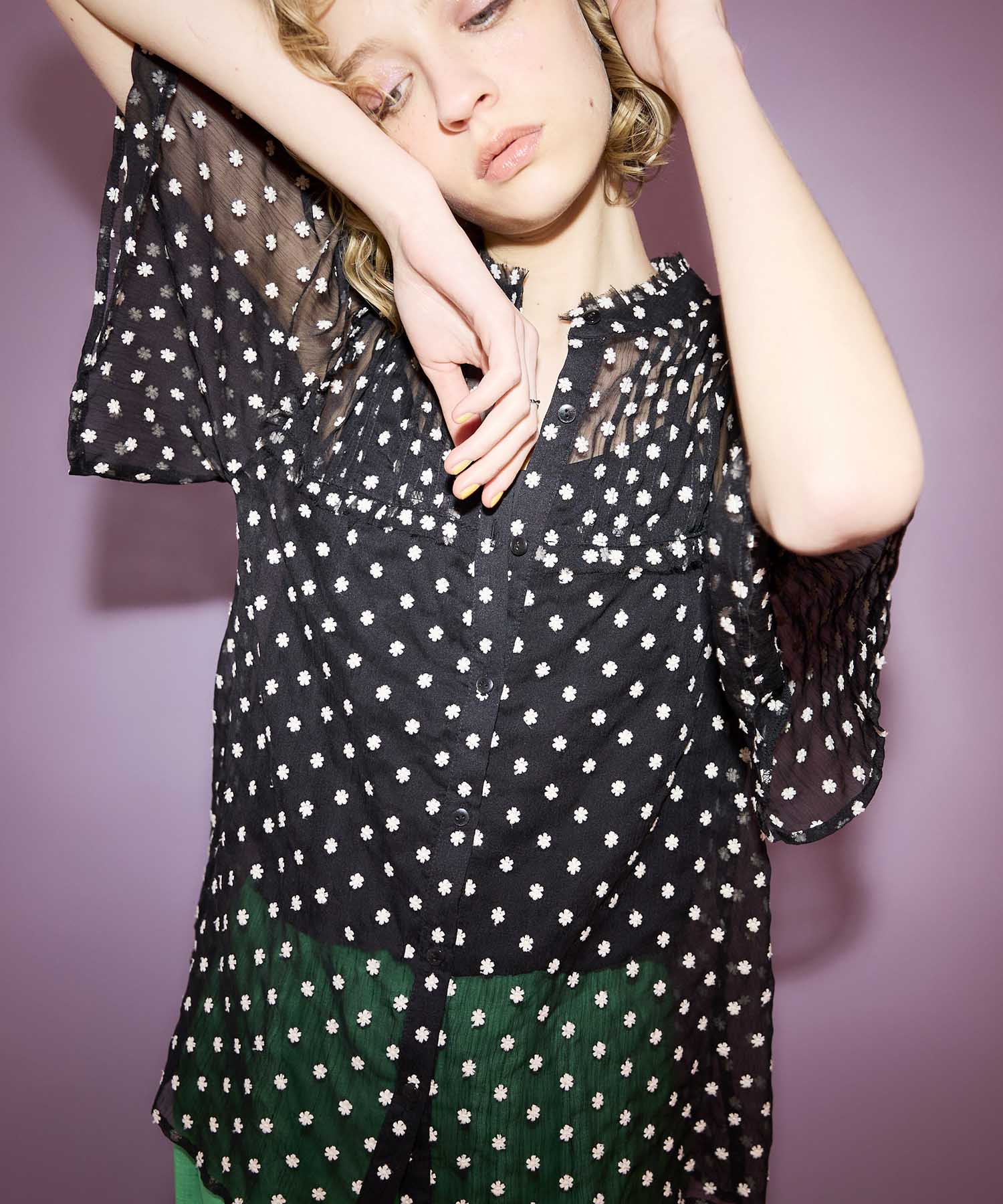 楊柳フラワー刺繍ブラウス