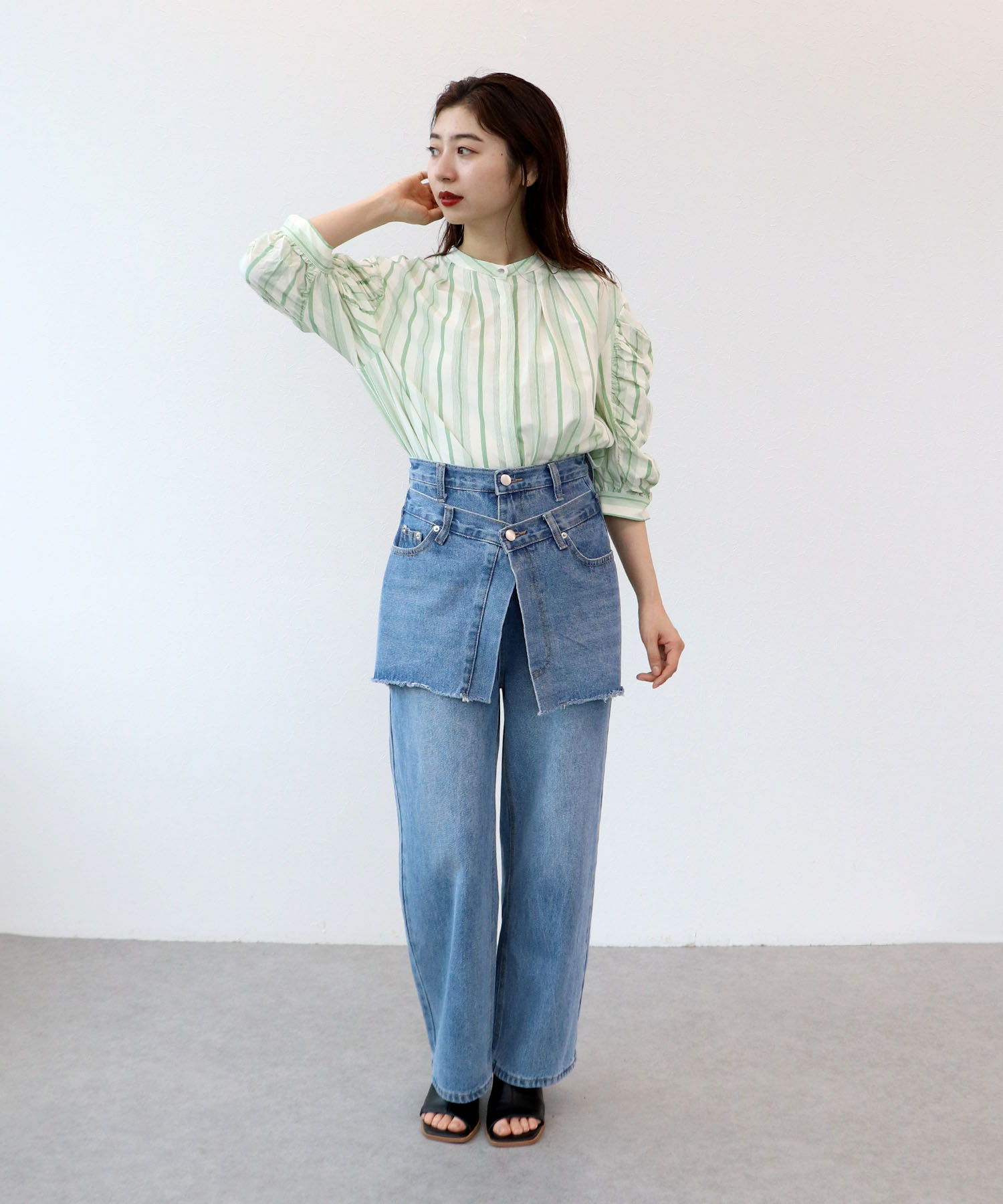 〔お家で試着〕ギャザースリーブブラウス (別注)