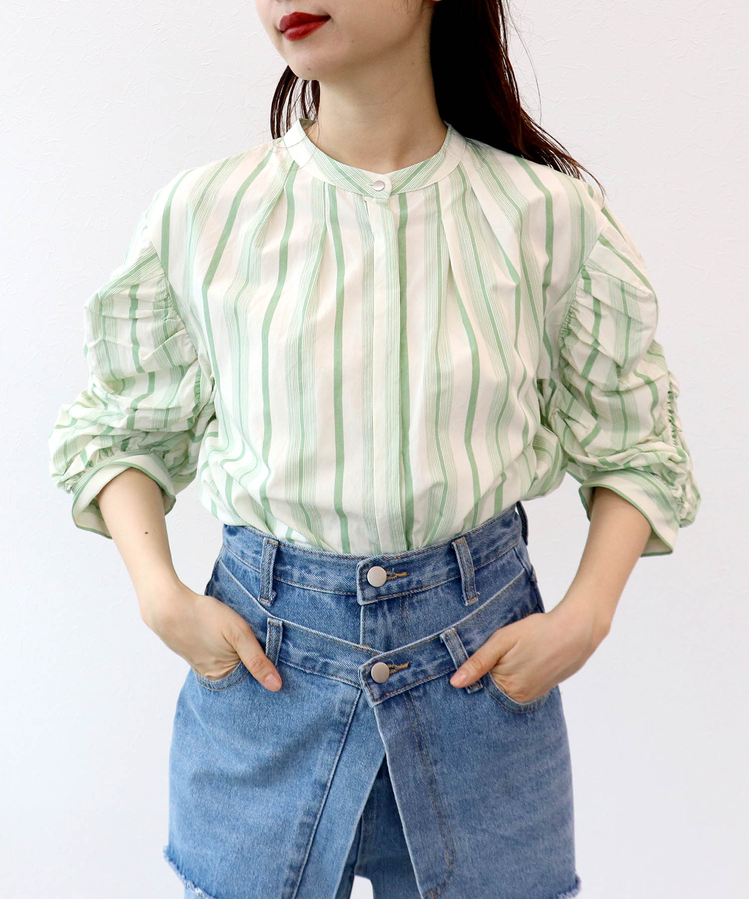 〔お家で試着〕ギャザースリーブブラウス (別注)