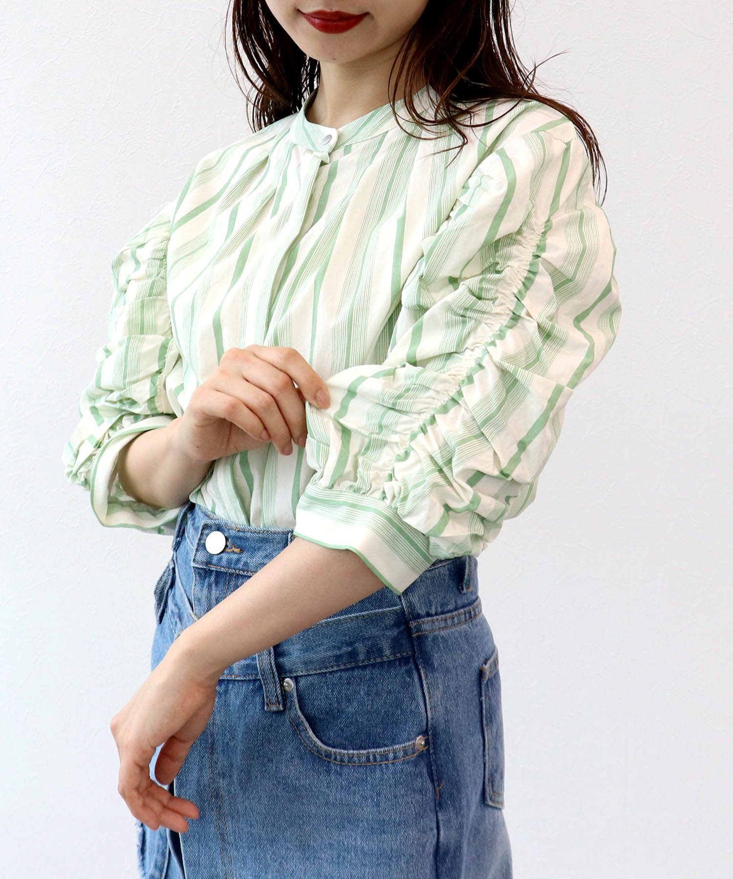 〔お家で試着〕ギャザースリーブブラウス (別注)