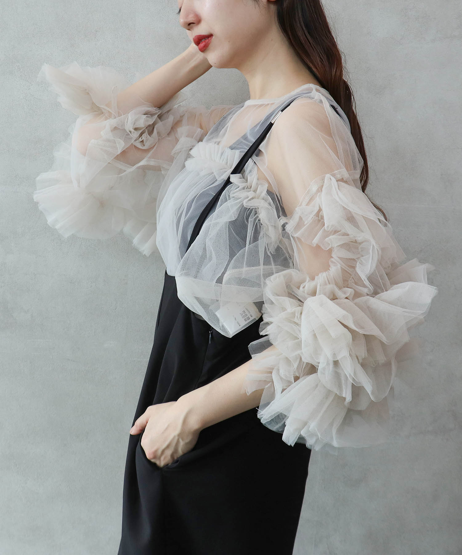 デコレーティブチュールフリルトップス