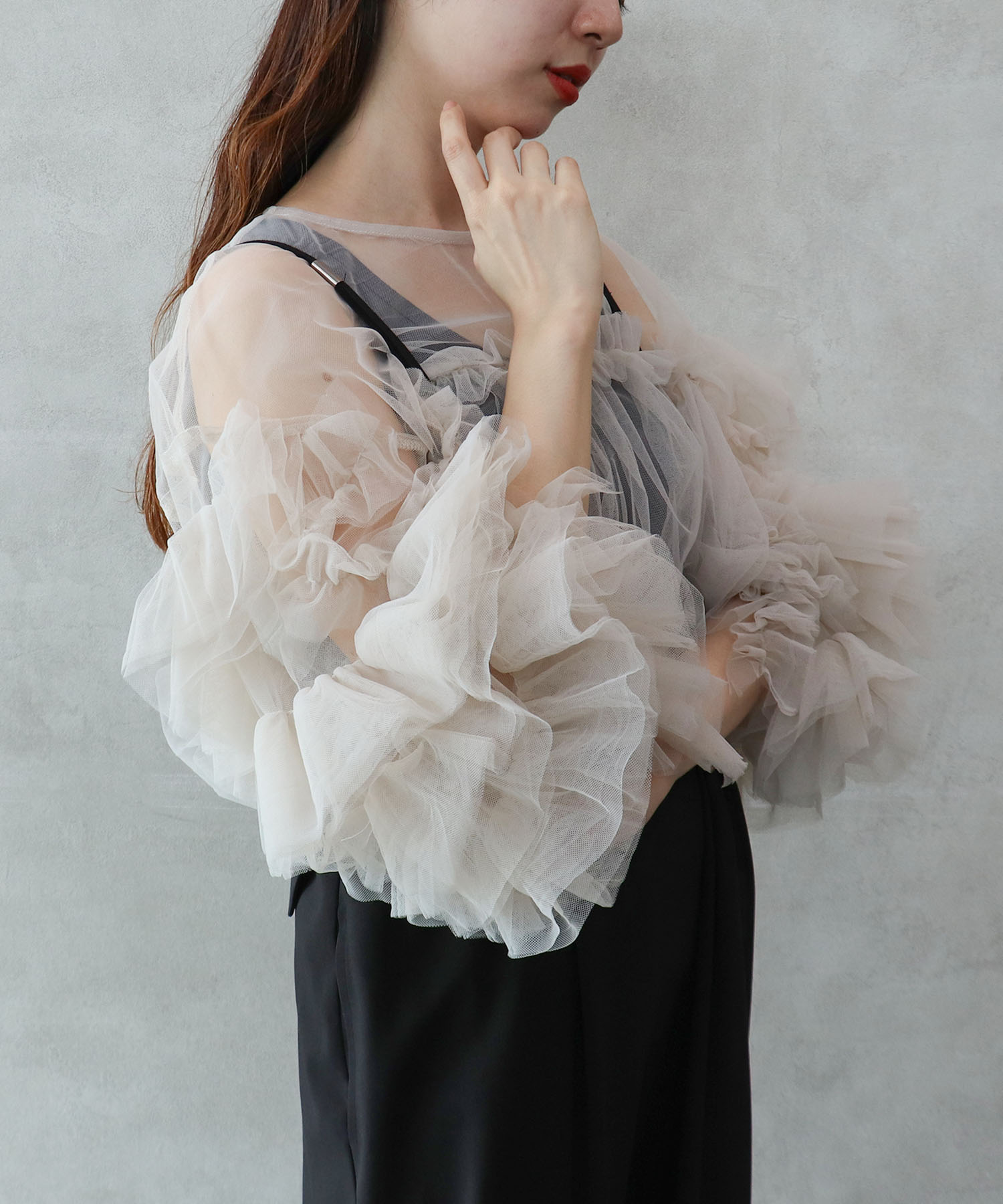 デコレーティブチュールフリルトップス