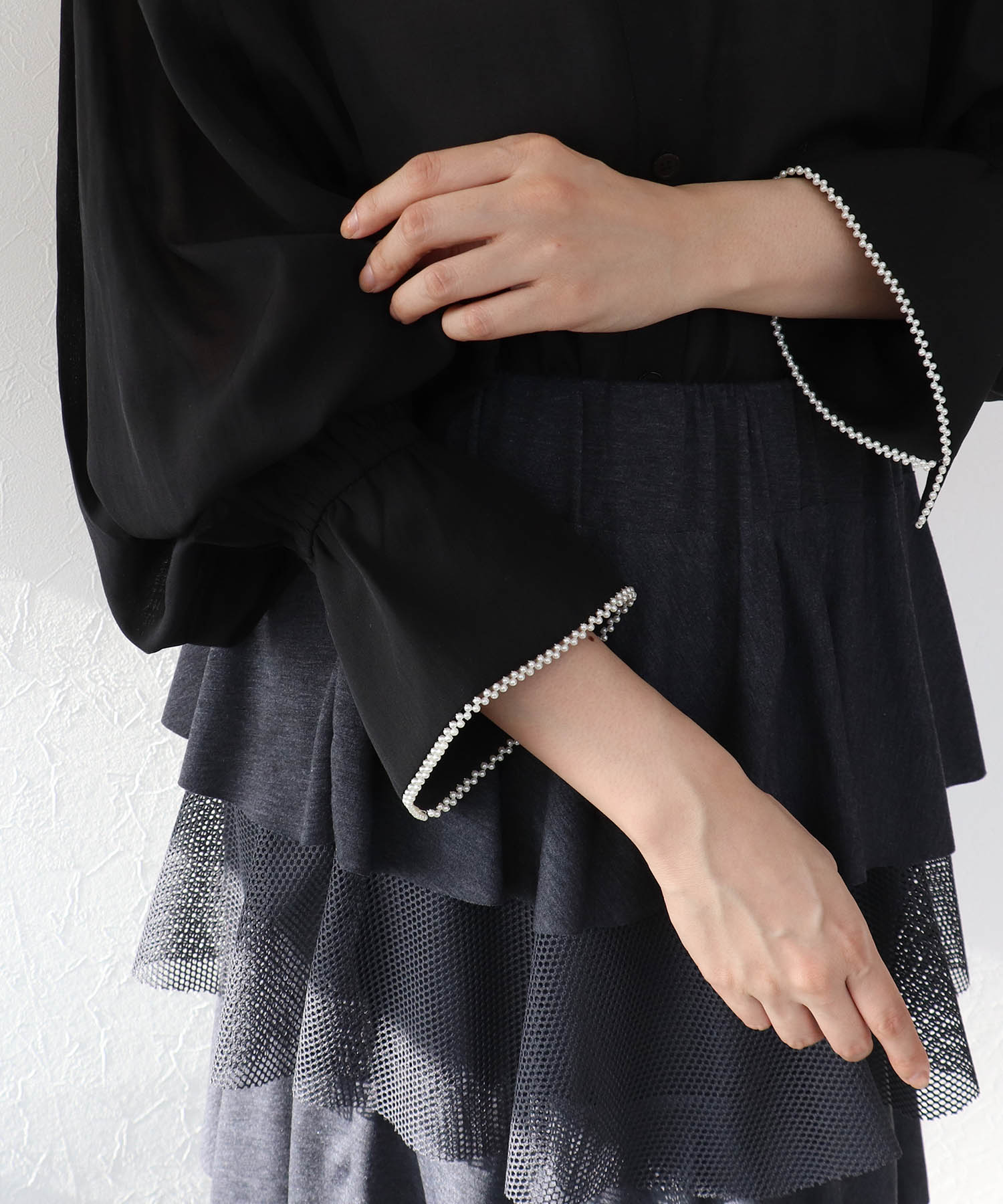 パールトリムシアーシャツブラウス