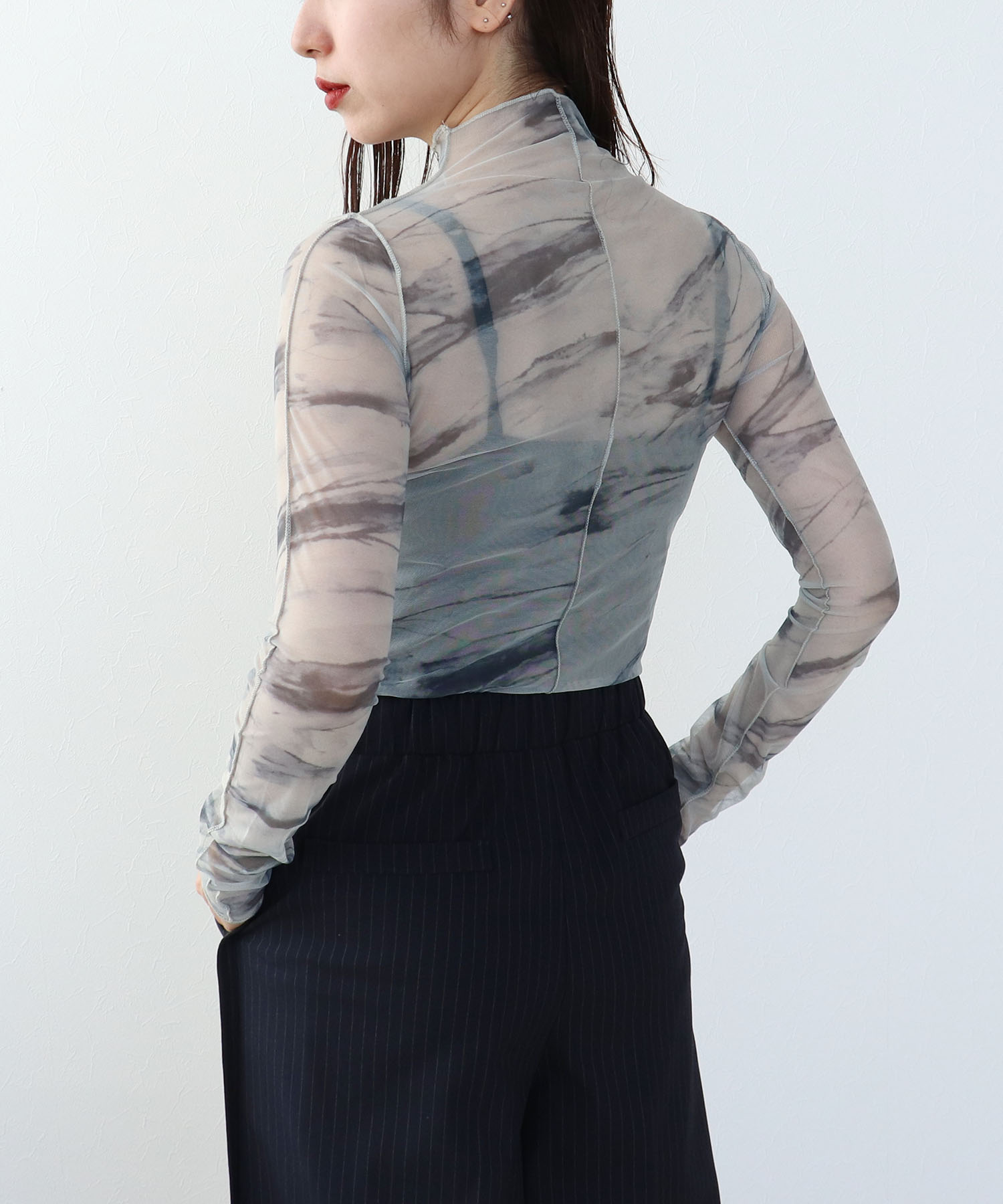 アート柄シアーインナー