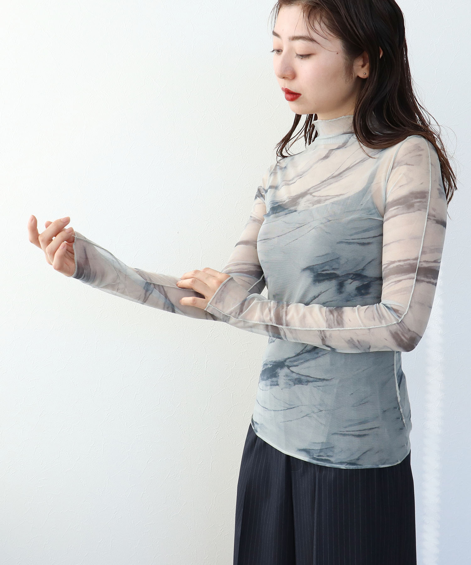 アート柄シアーインナー