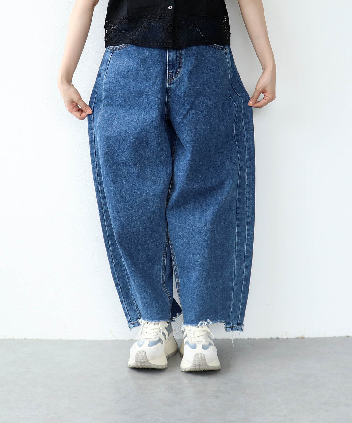 アシメカットオフデニムパンツ