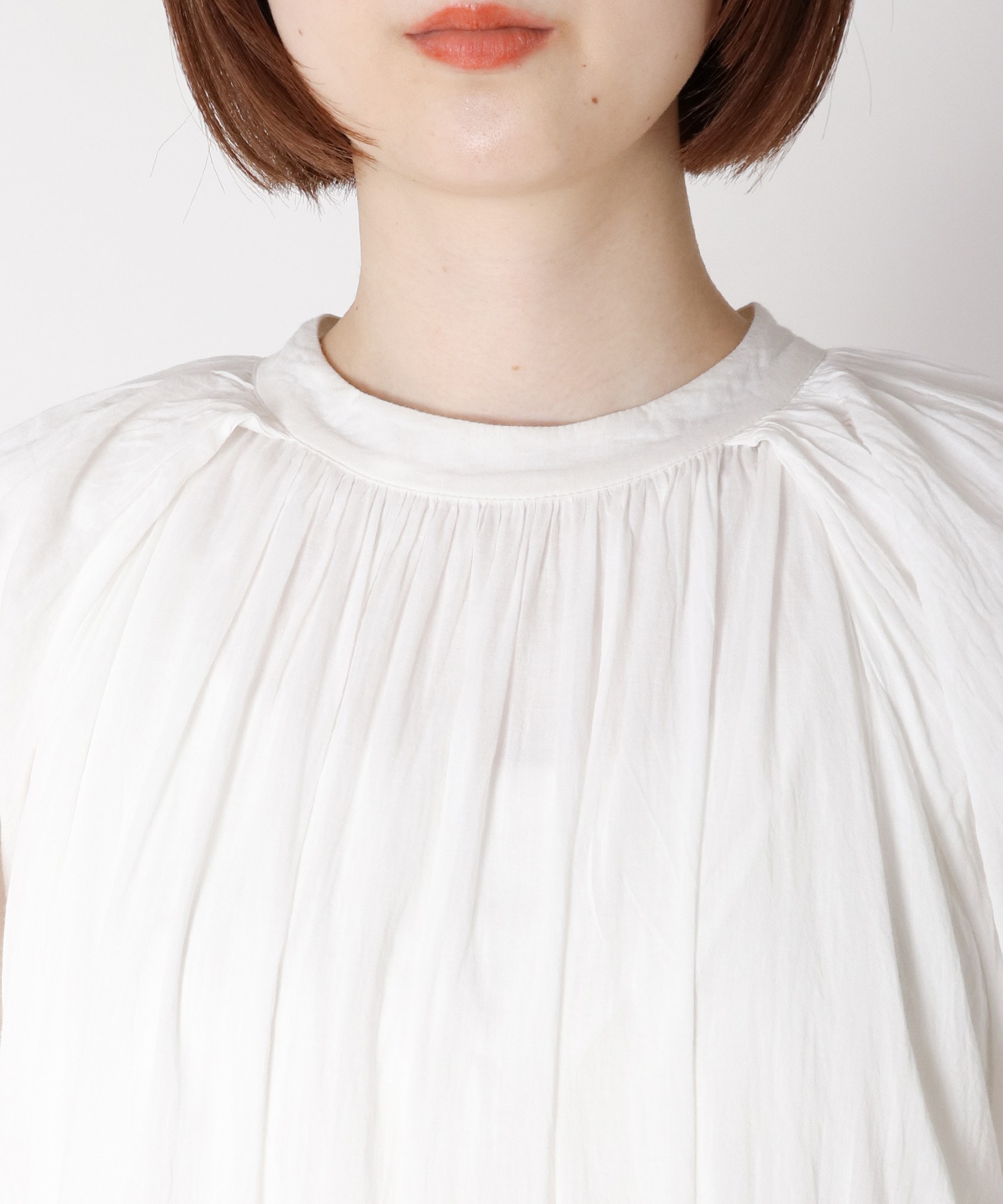 裾フラワー刺繍マキシワンピース On Jione Store アンドオン ジオン商事公式オンラインストア