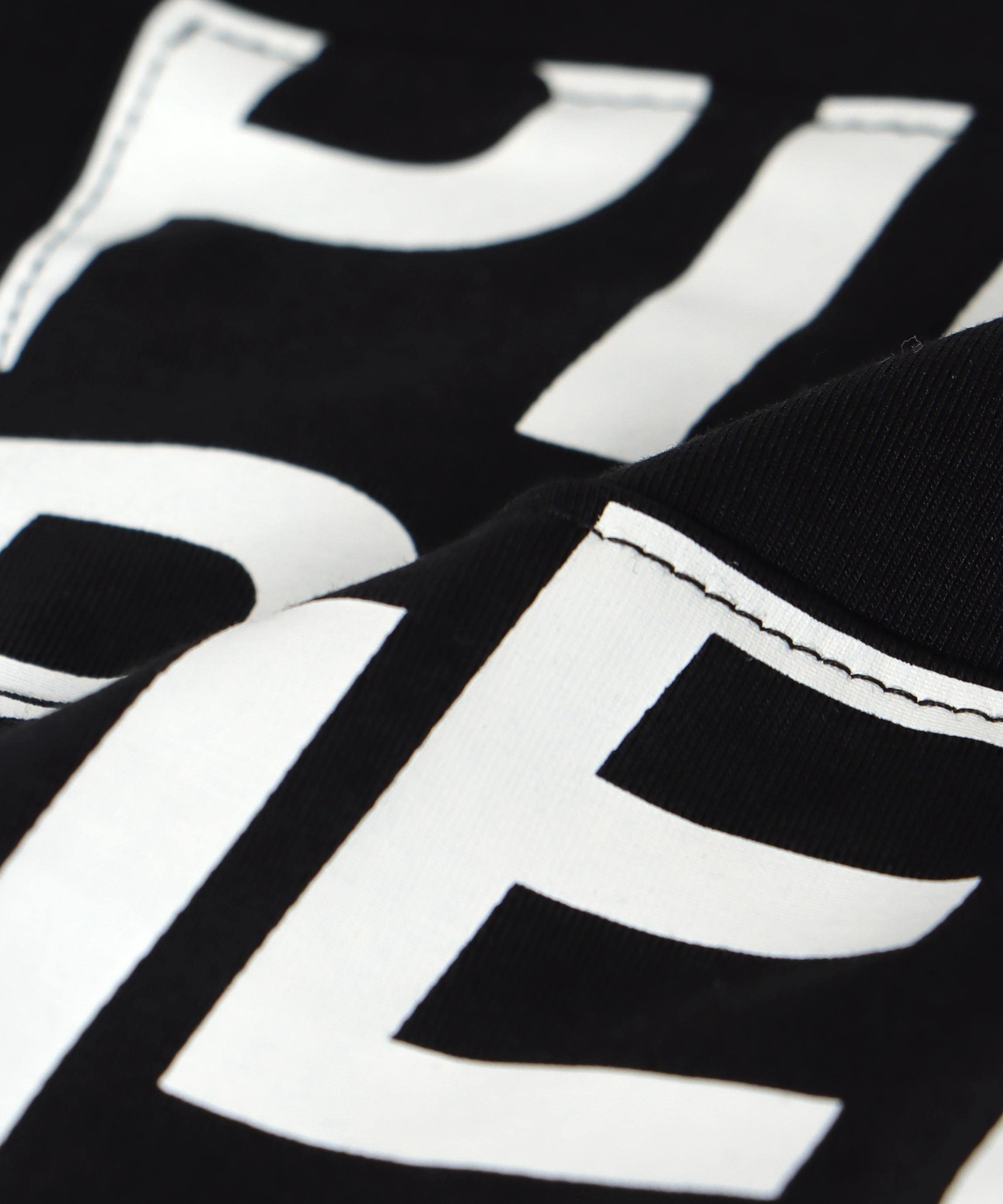レイヤーロゴＴシャツ
