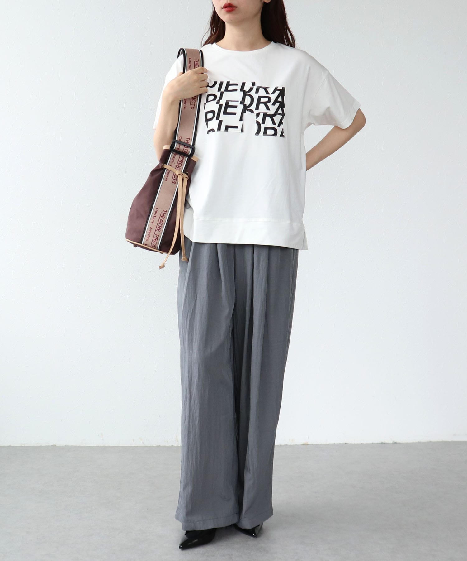 レイヤーロゴＴシャツ