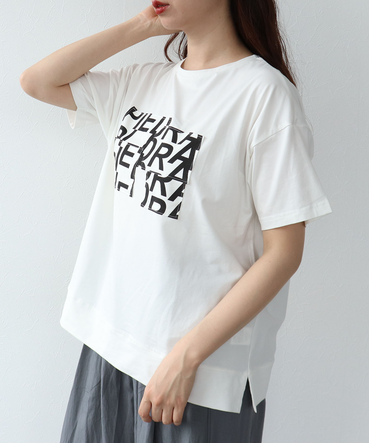 レイヤーロゴＴシャツ