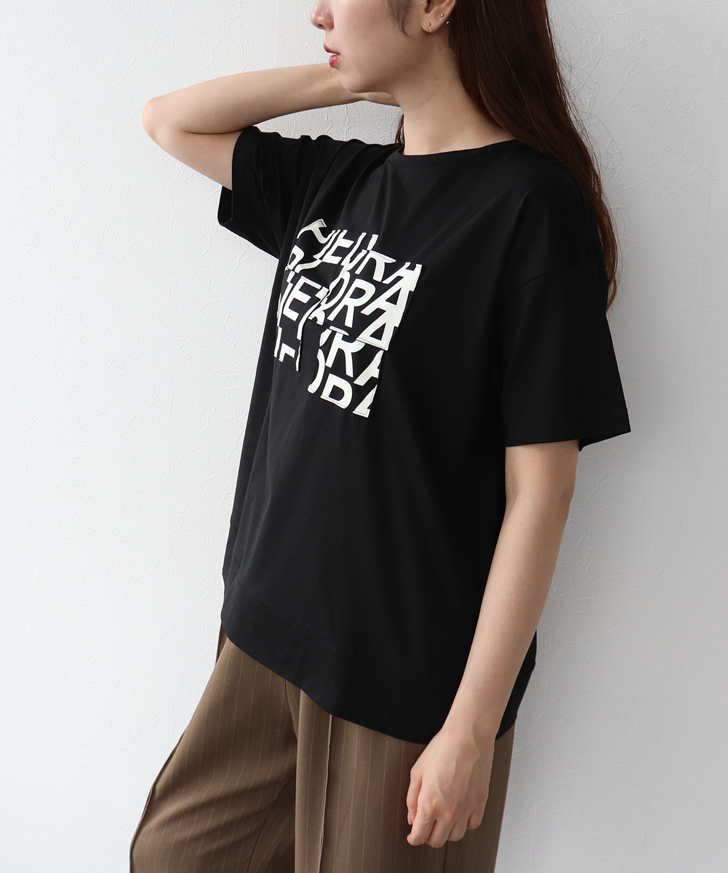 レイヤーロゴＴシャツ