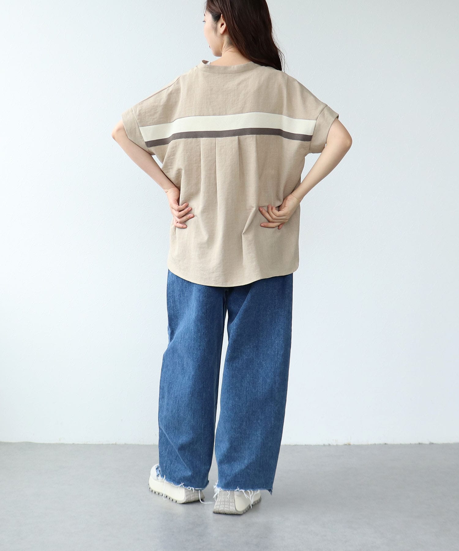 麻調ヘンリーBACKテープブラウス