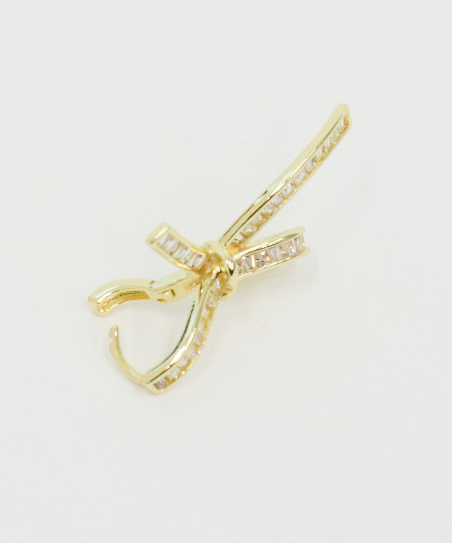 リボン風ビジューワンタッチピアス