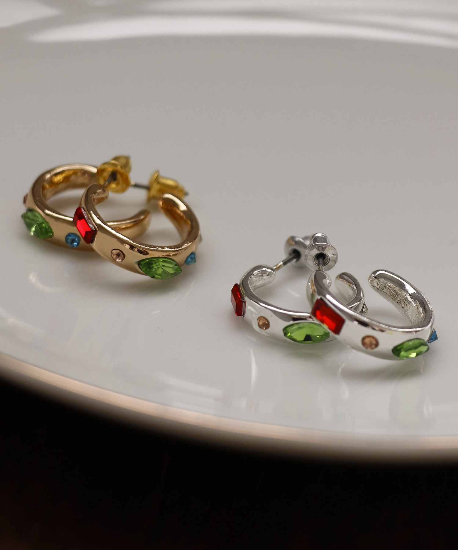 マルチカラーストーンフープピアス