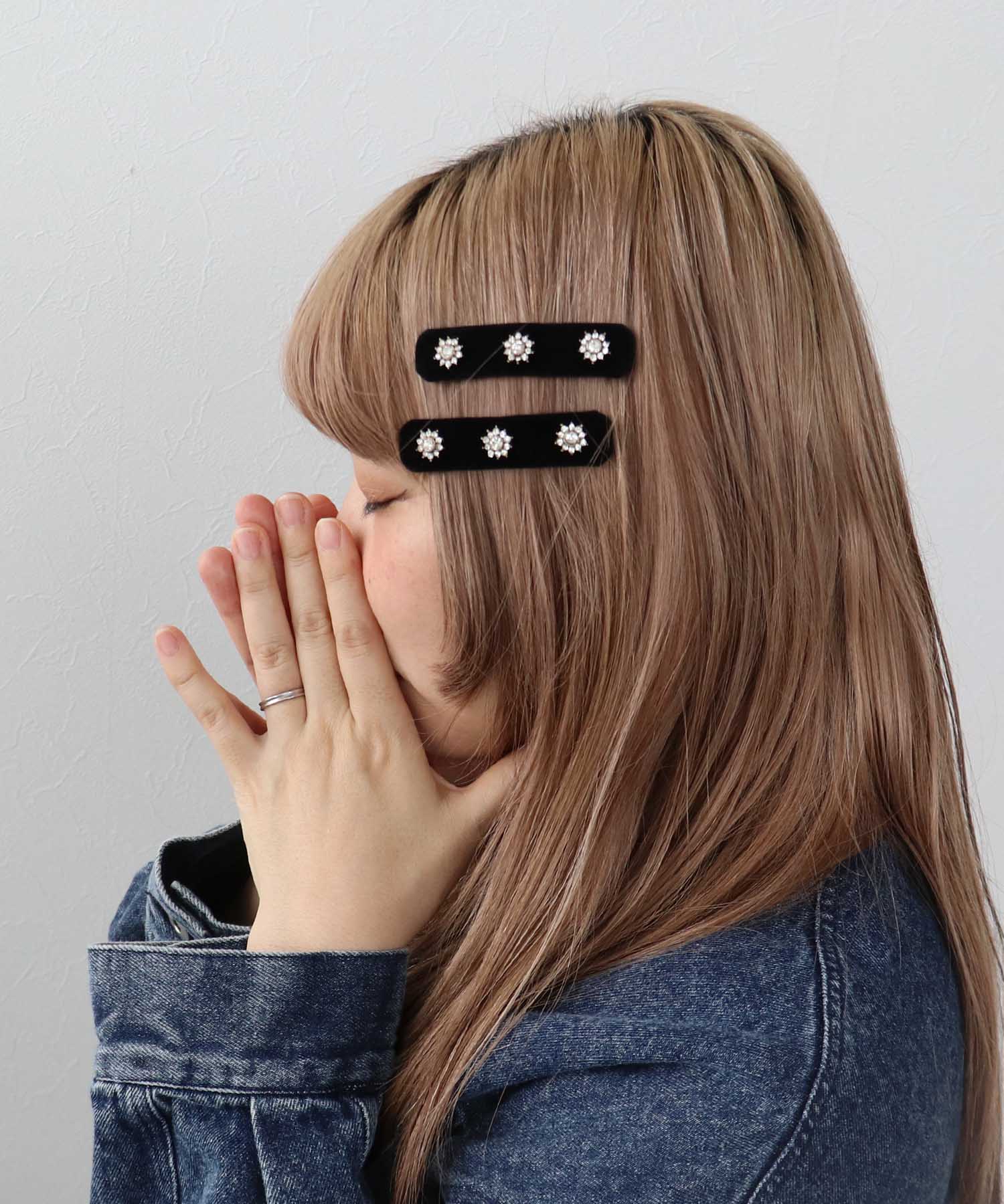 ビジューベロアヘアクリップ