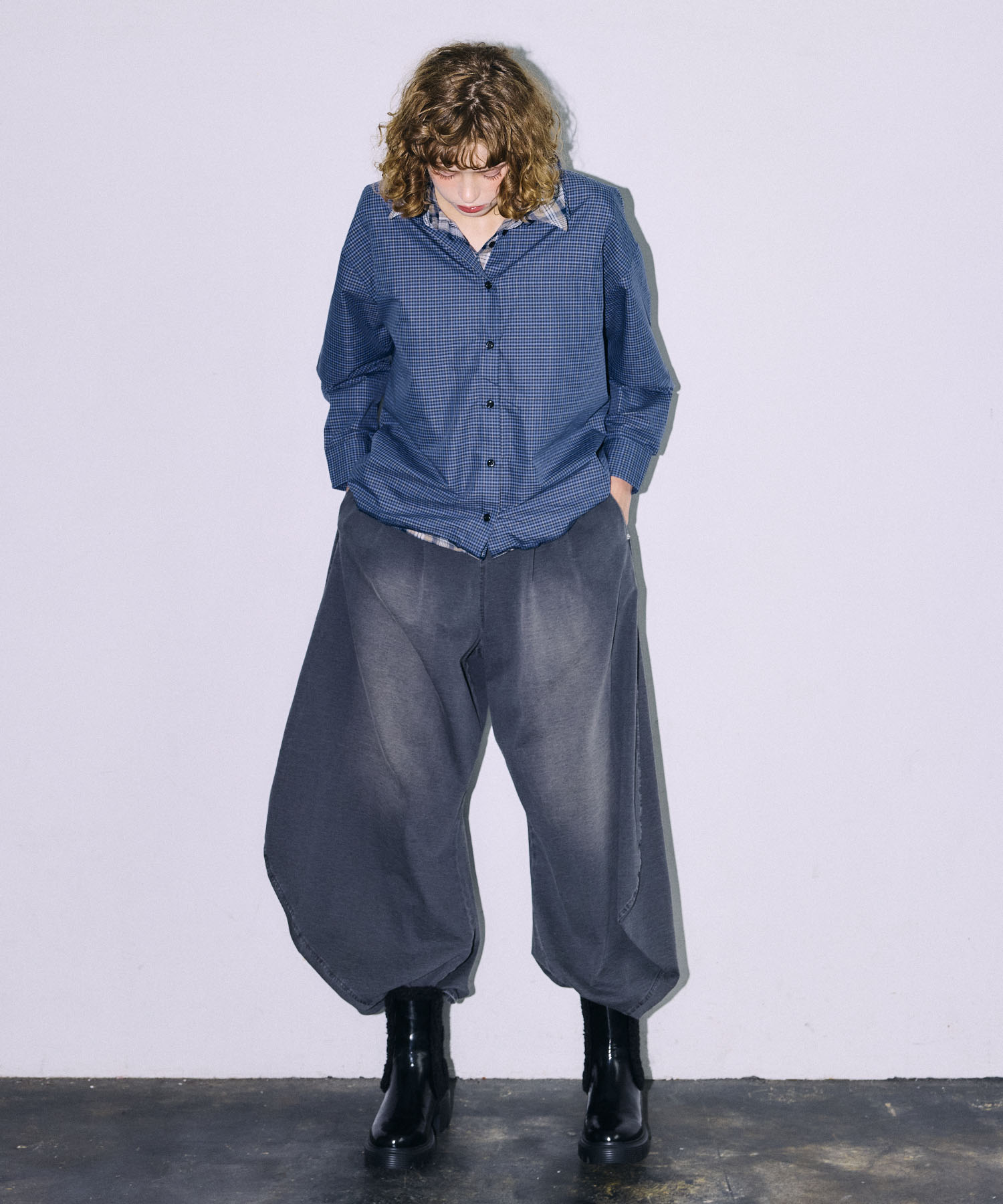 【MARECHAL TERRE】ドレープデニムパンツ
