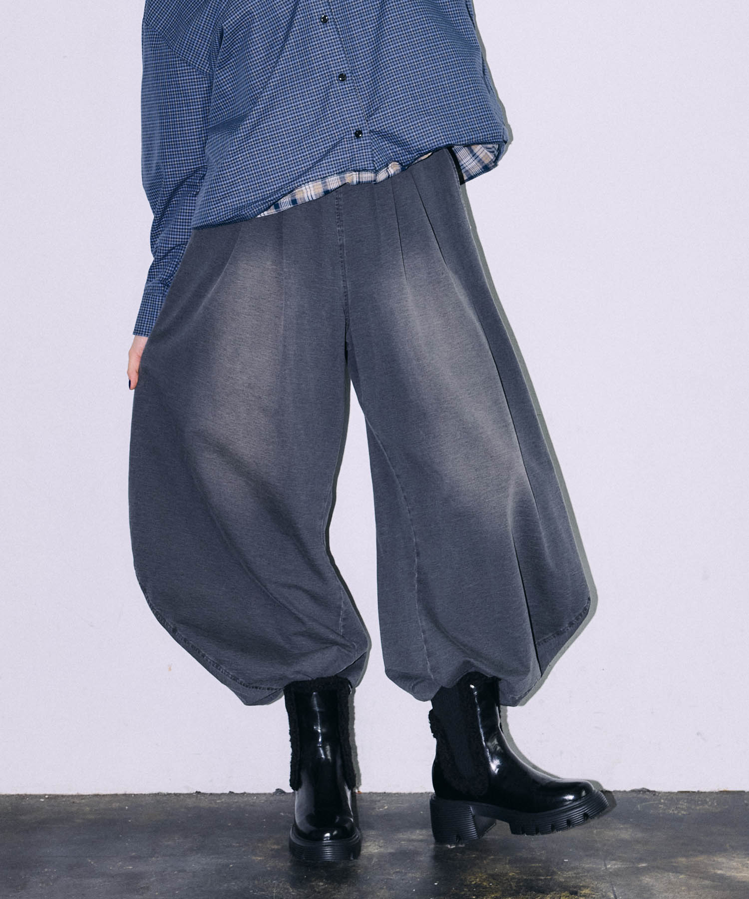 【MARECHAL TERRE】ドレープデニムパンツ