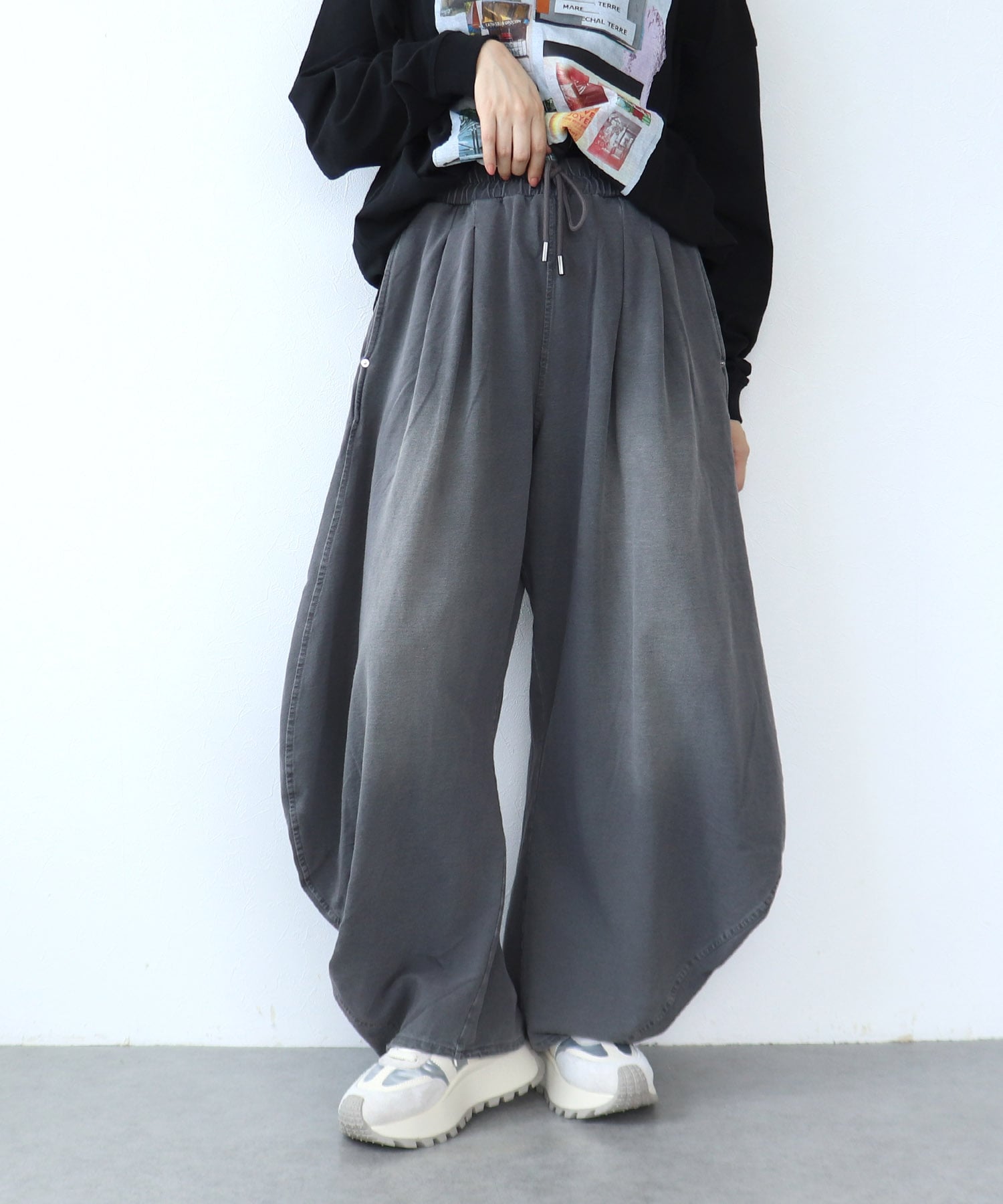 【MARECHAL TERRE】ドレープデニムパンツ