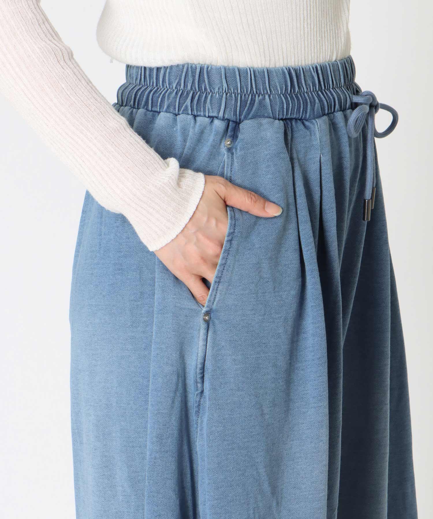 【MARECHAL TERRE】ドレープデニムパンツ