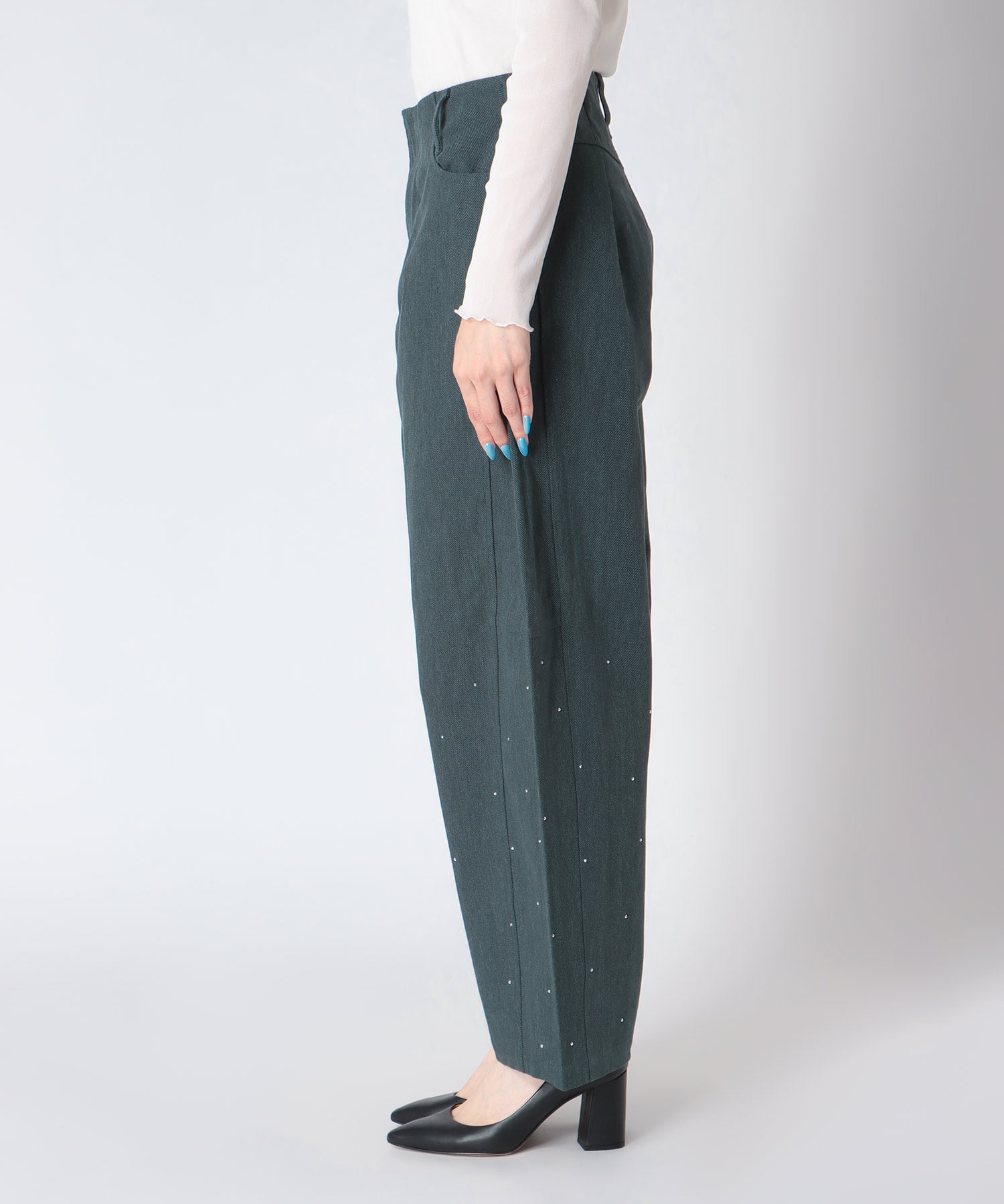 【MARECHAL TERRE】スタッズコクーンパンツ