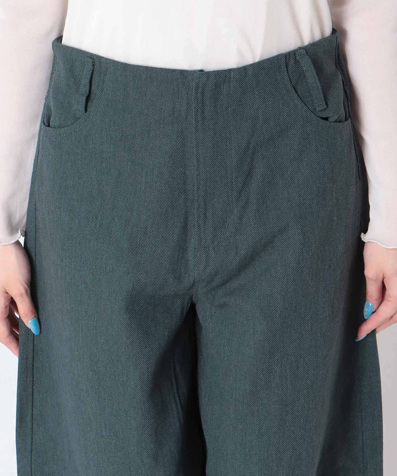 【MARECHAL TERRE】スタッズコクーンパンツ