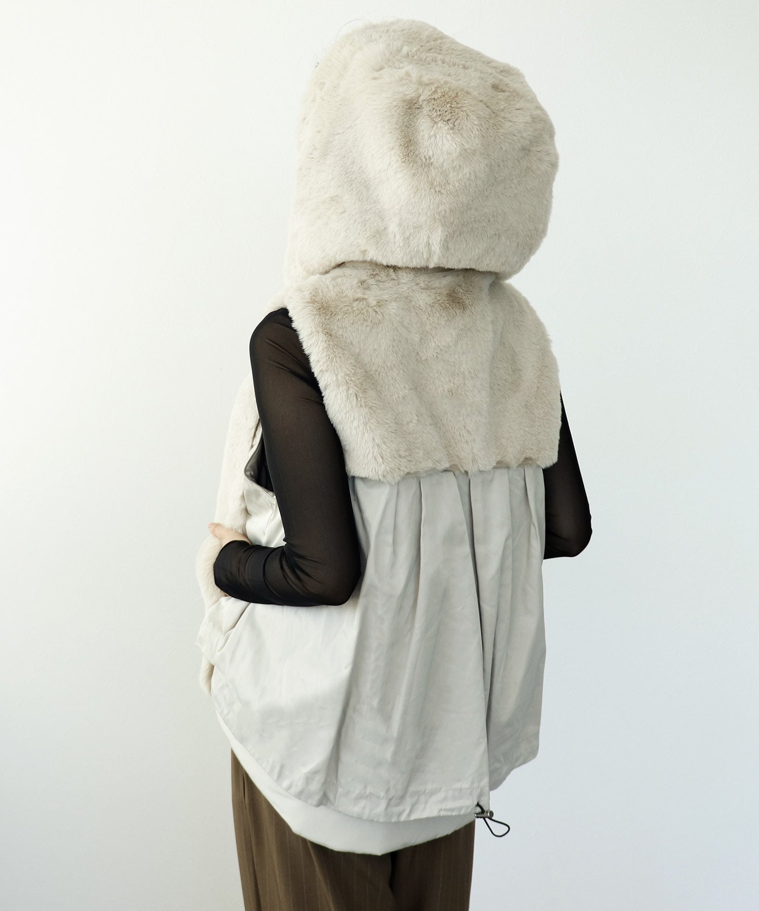 【MARECHAL TERRE】FILLING FUR VEST 2026