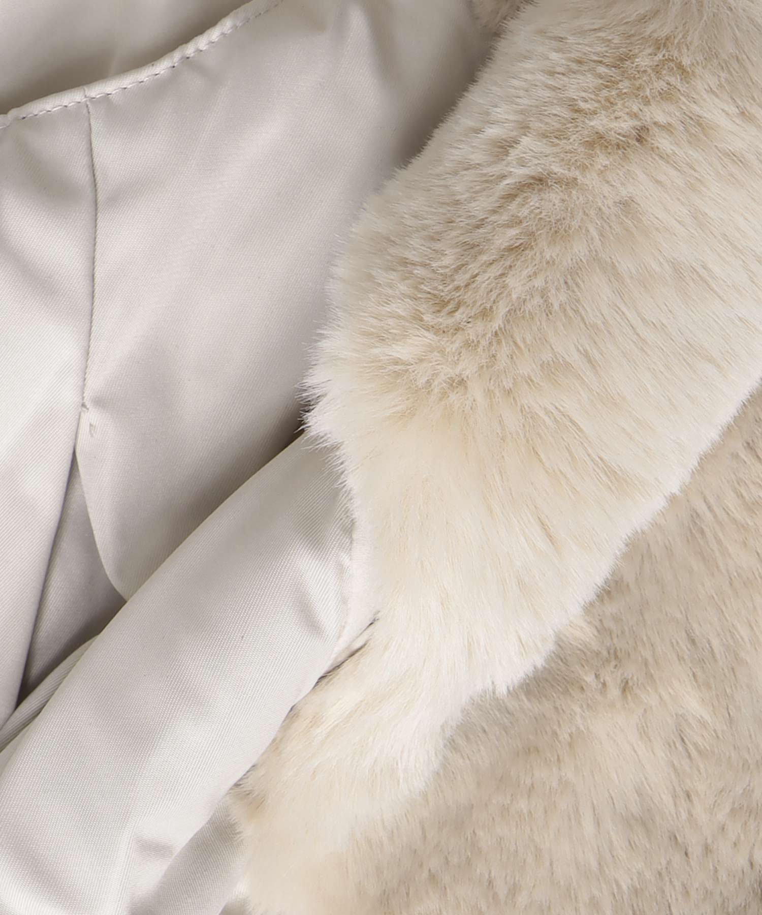 【MARECHAL TERRE】FILLING FUR VEST 2026