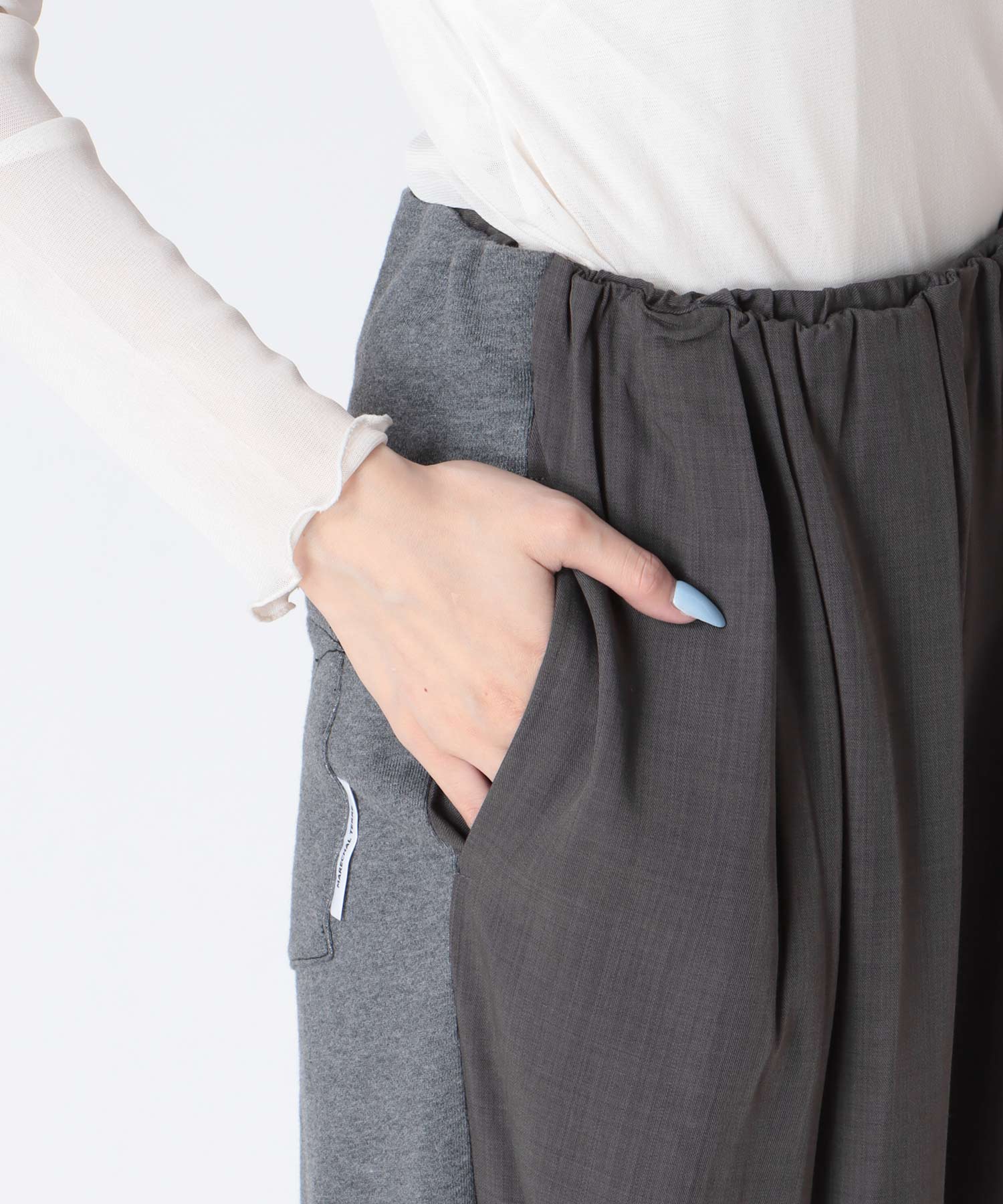 【MARECHAL TERRE】バックコンビネーションタックパンツ
