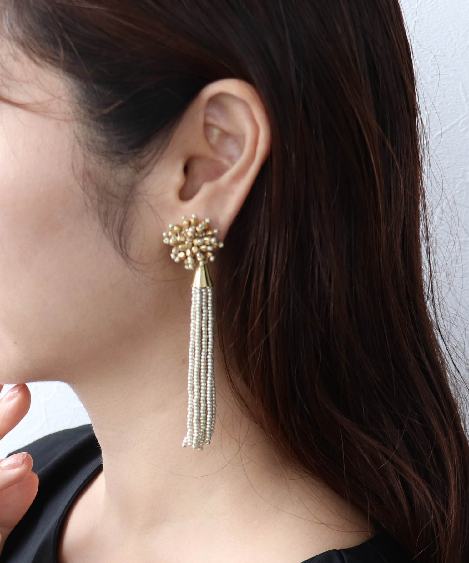 【MAYGLOBE】ビーズロングタッセルピアス