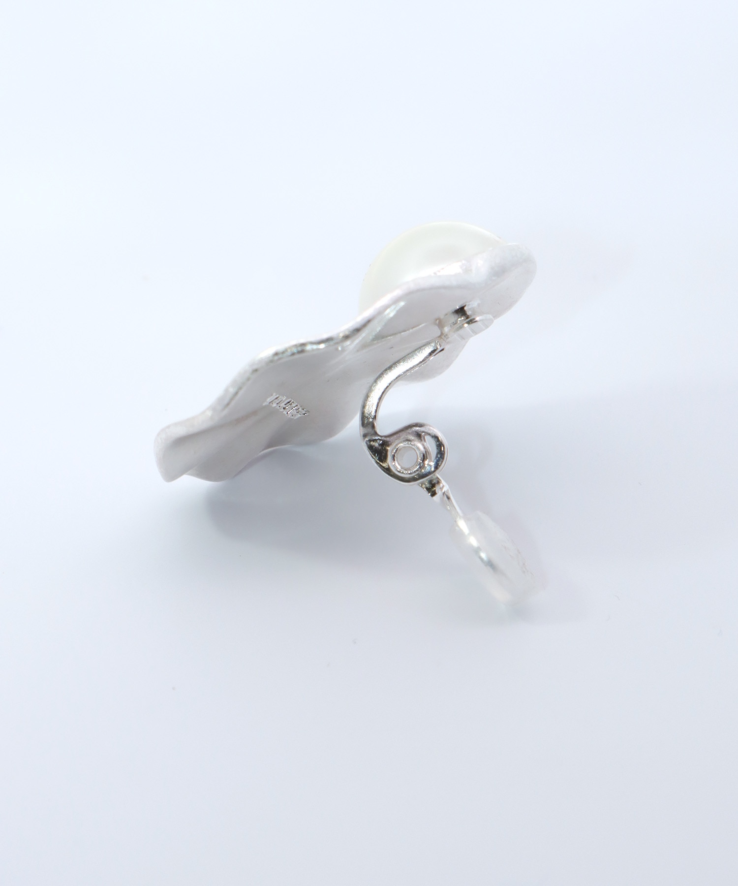 【LIMITED NUMBER】サークルメタルパールイヤリング