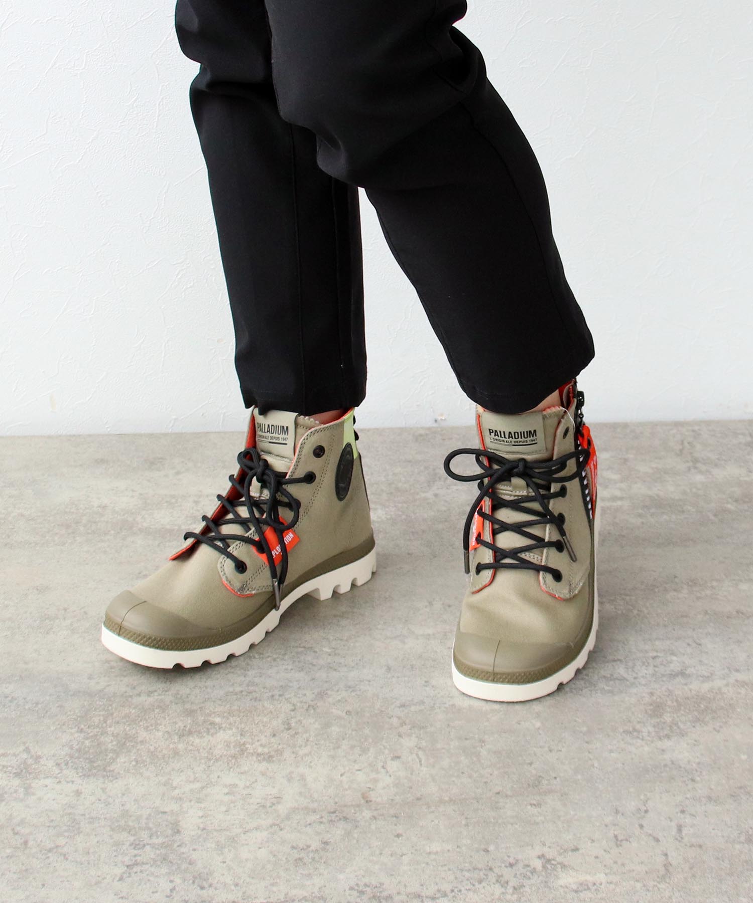 【PALLADIUM】PAMPA HI OUTZIP OVERLAB