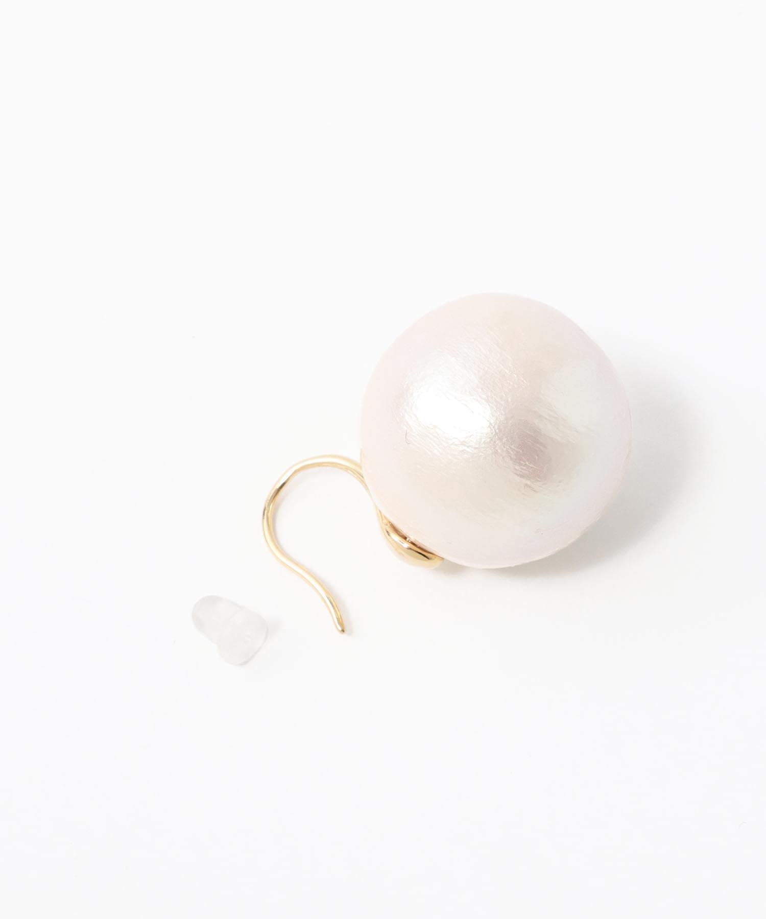 20㎜コットンパールフックピアス | AND ON JIONE STORE(アンドオン