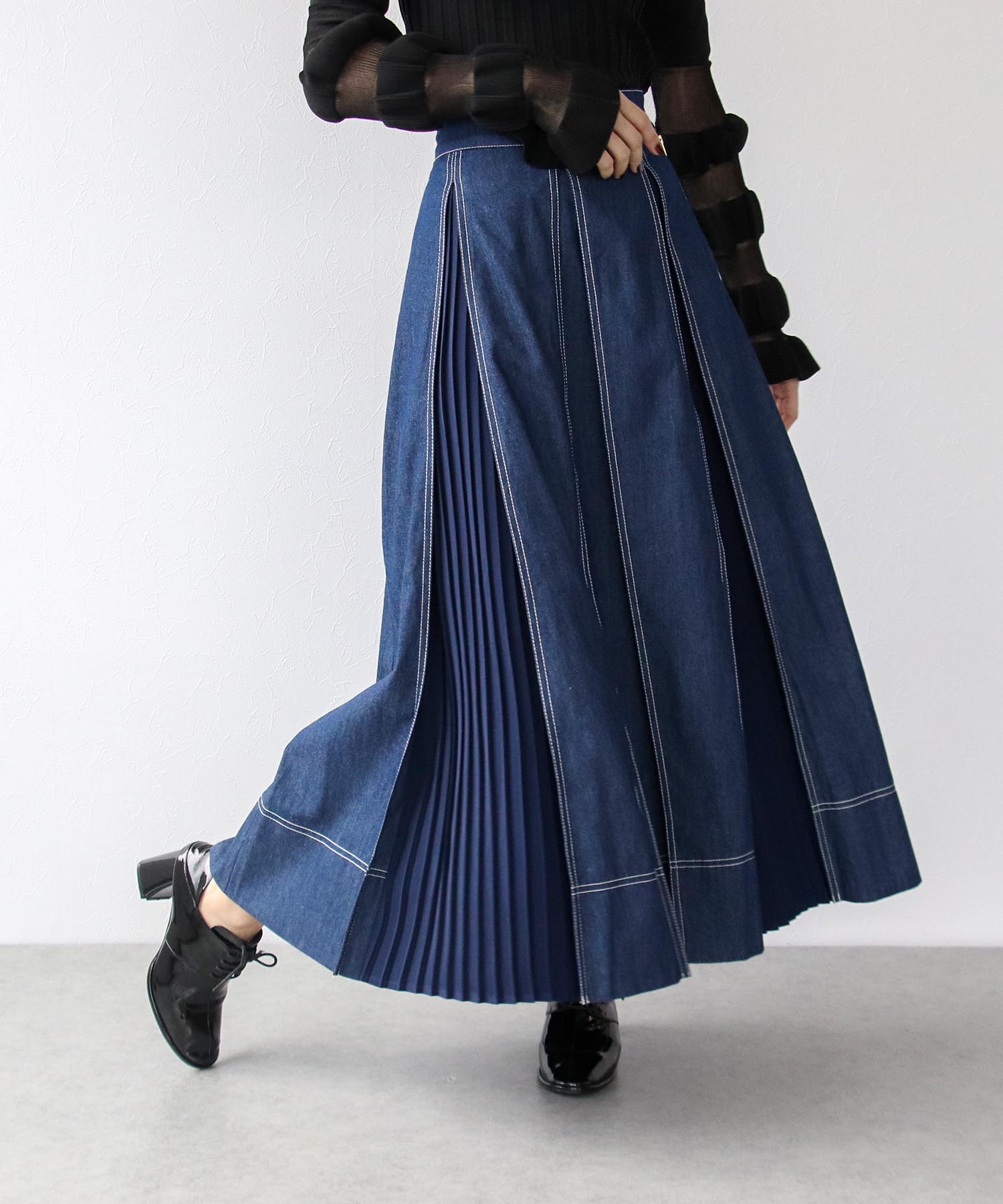 タックプリーツデニムスカート | AND ON JIONE STORE(アンドオン)ジオン商事公式オンラインストア