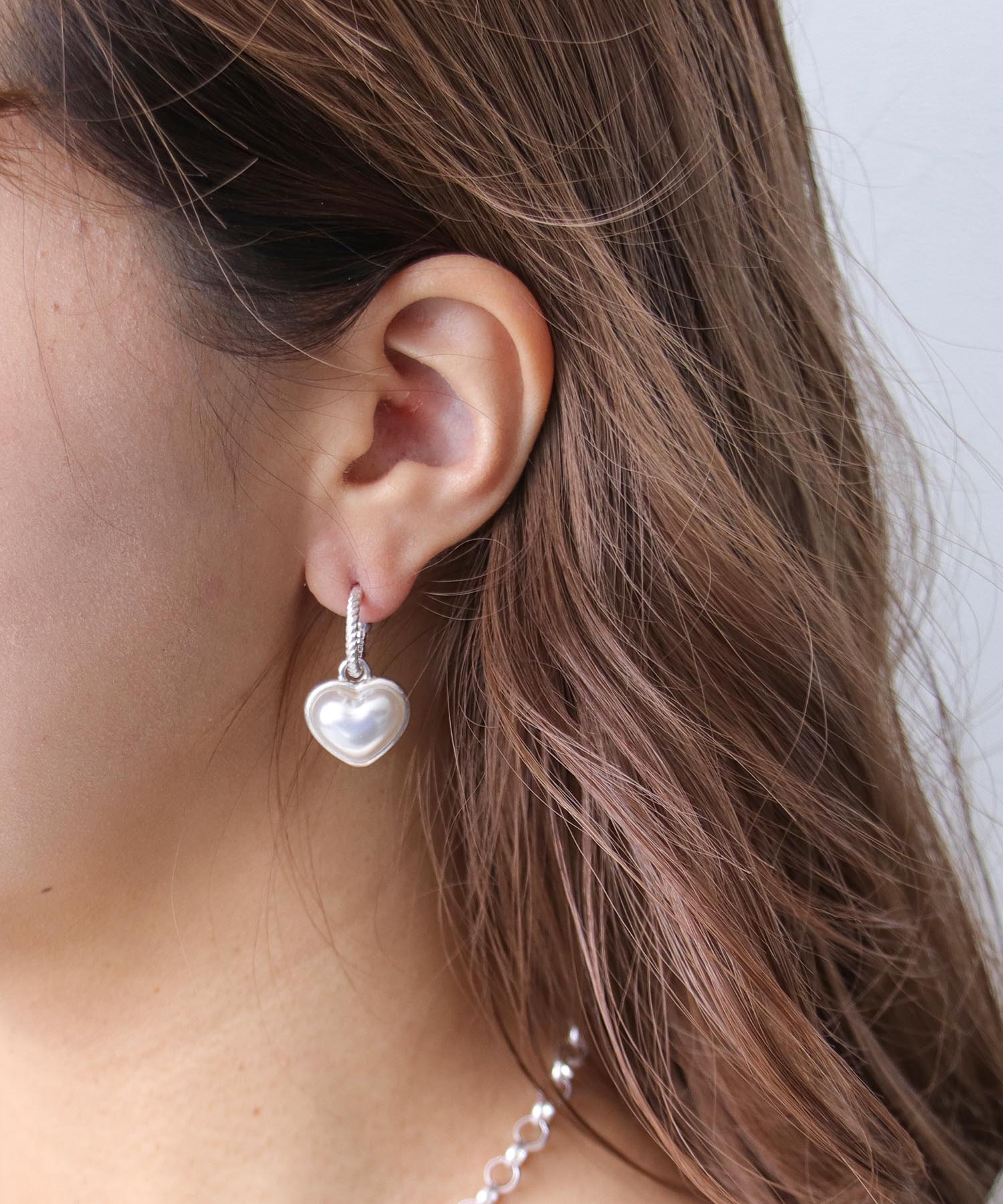 WEB限定】パールハートフープピアス | AND ON JIONE STORE(アンドオン