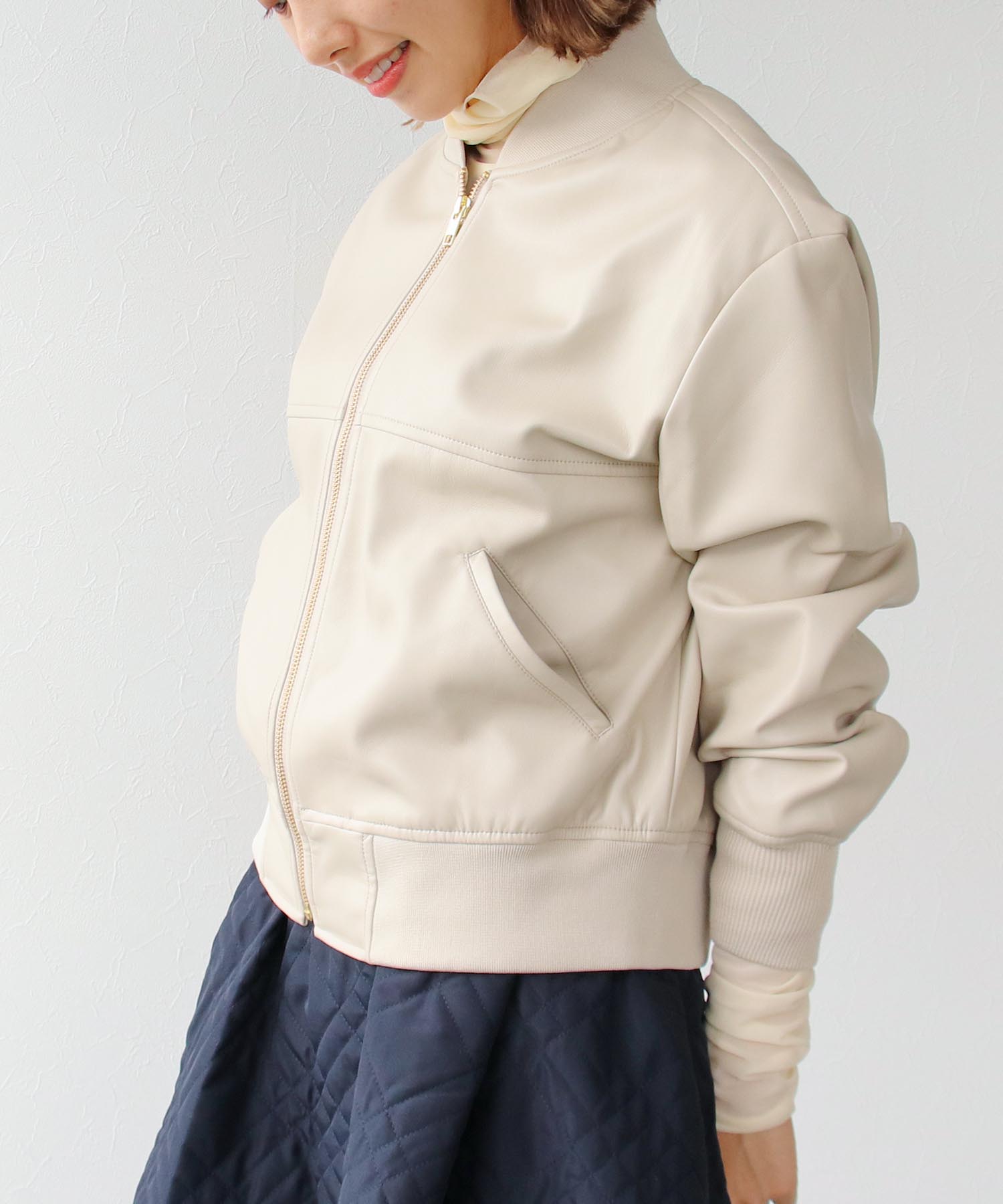 BEIGE, POISY / フェイクレザーブルゾン