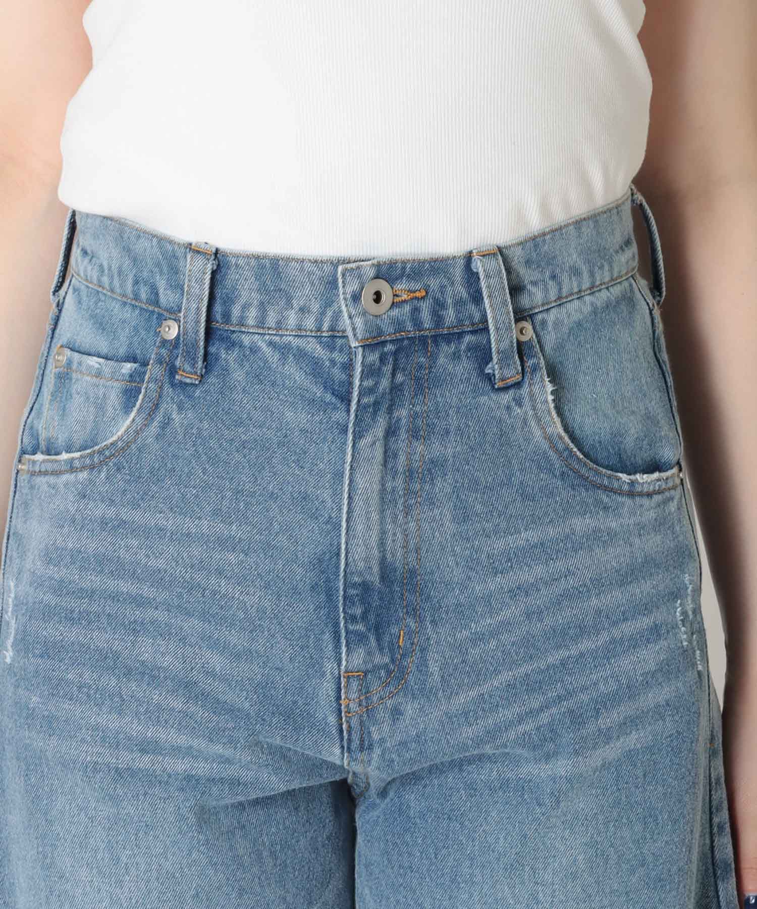 カーヴィーデニムパンツ