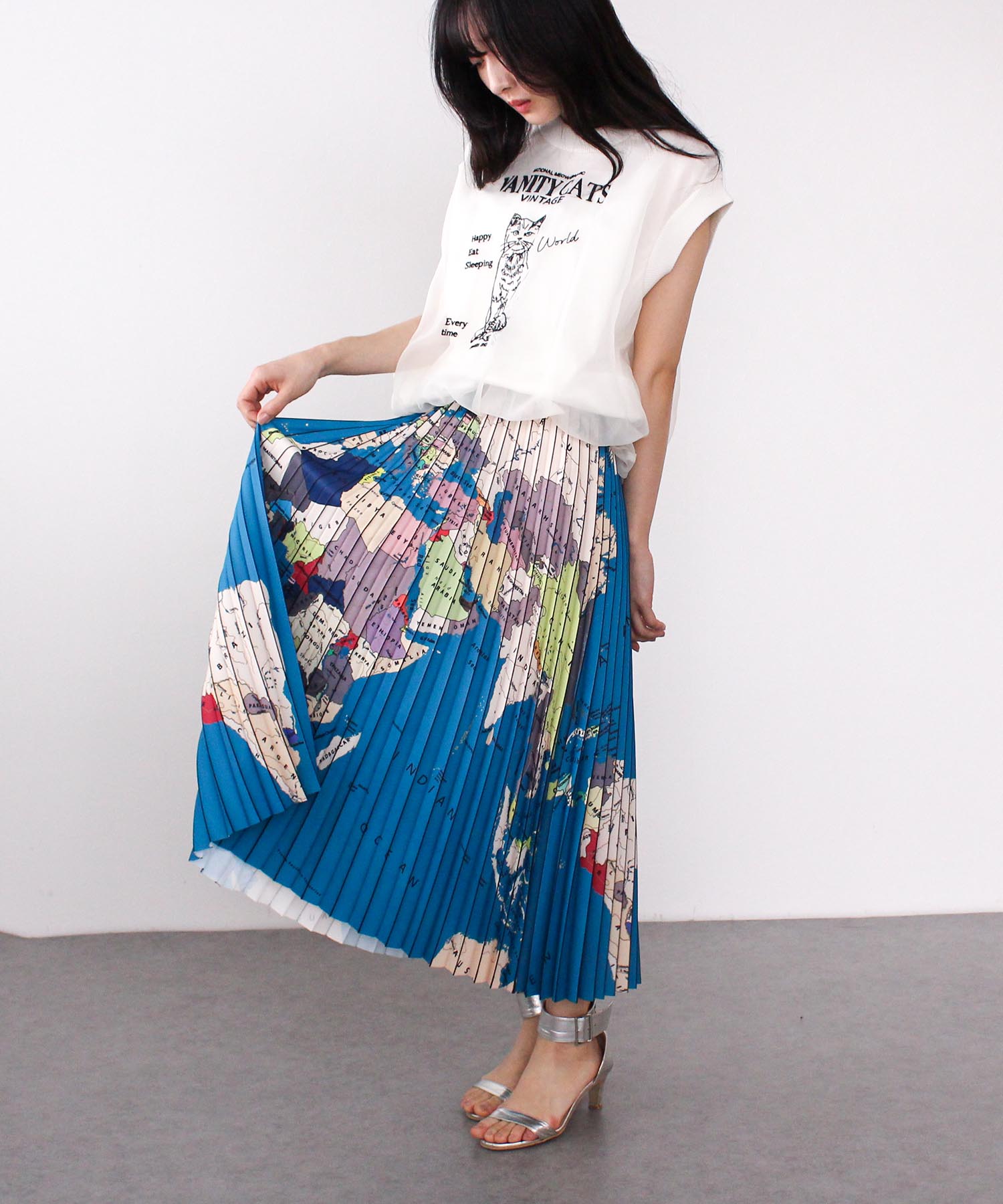 アースマッププリントプリーツスカート | AND ON JIONE STORE  