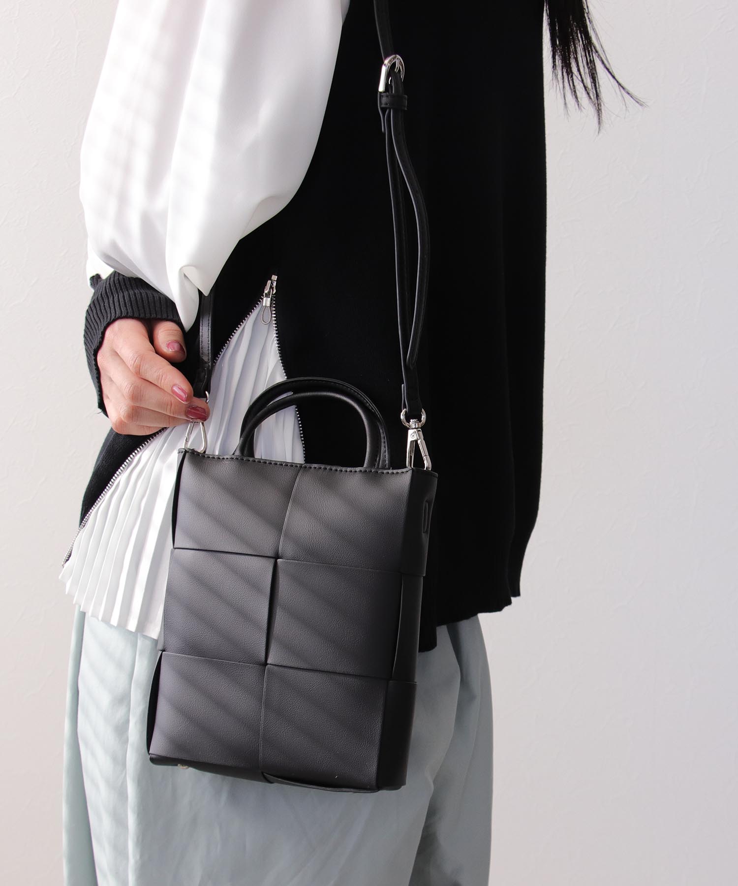 イントレチャートミニショルダーBAG | AND ON JIONE STORE(アンドオン イントレチャートミニショルダーBAG | AND ON JIONE STORE(アンドオン