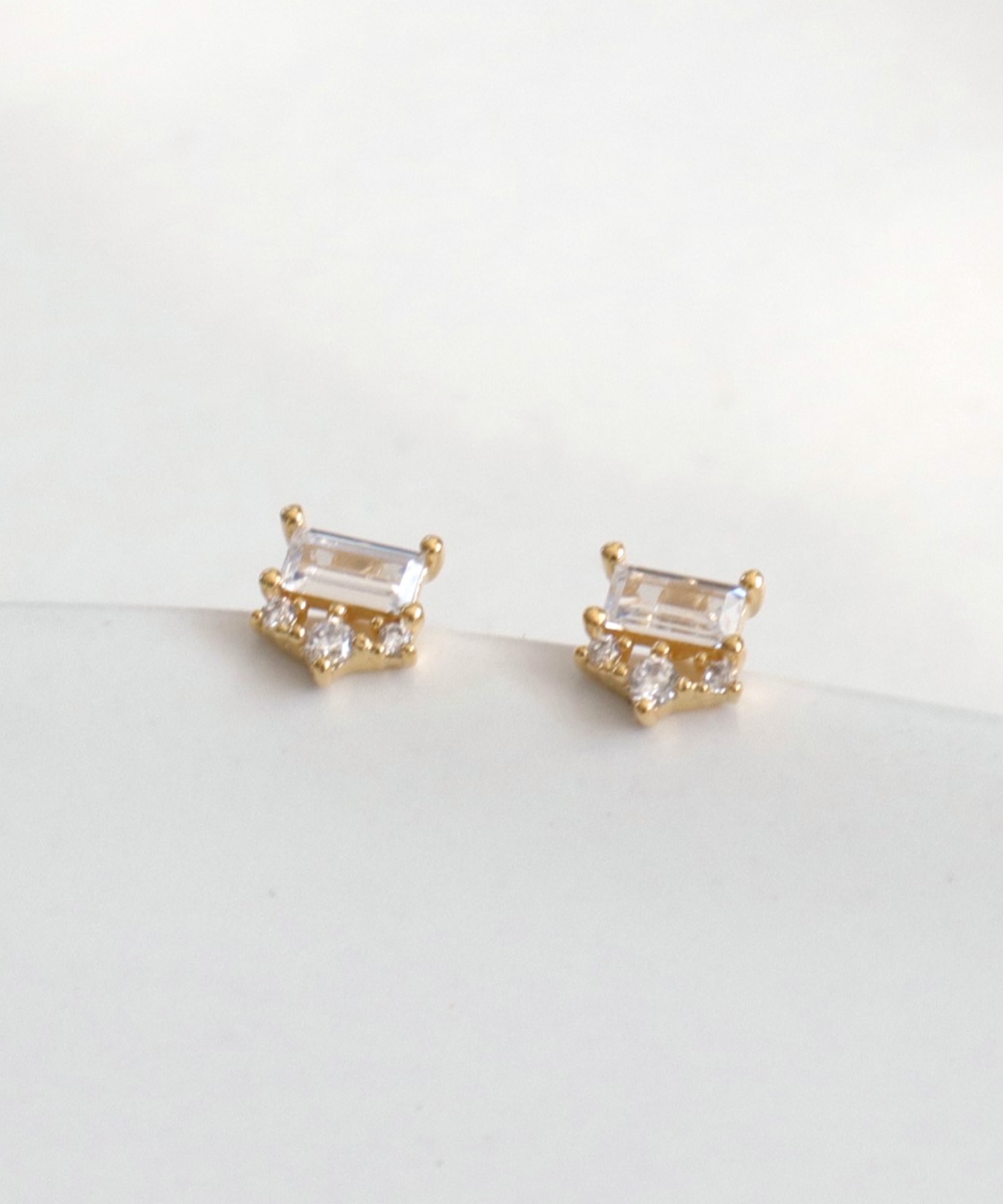 スクエアキュービックピアス