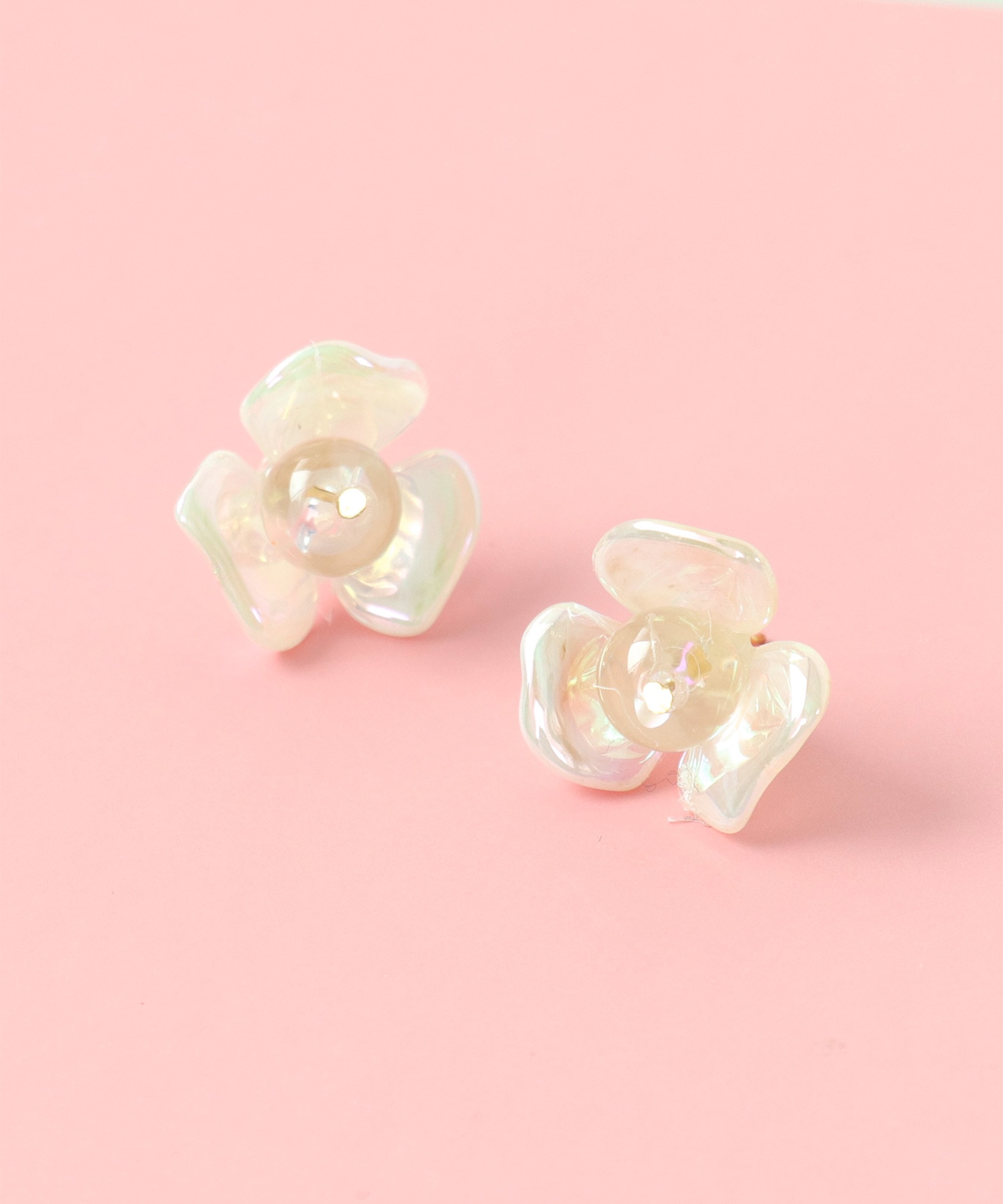 ラメフラワーピアス