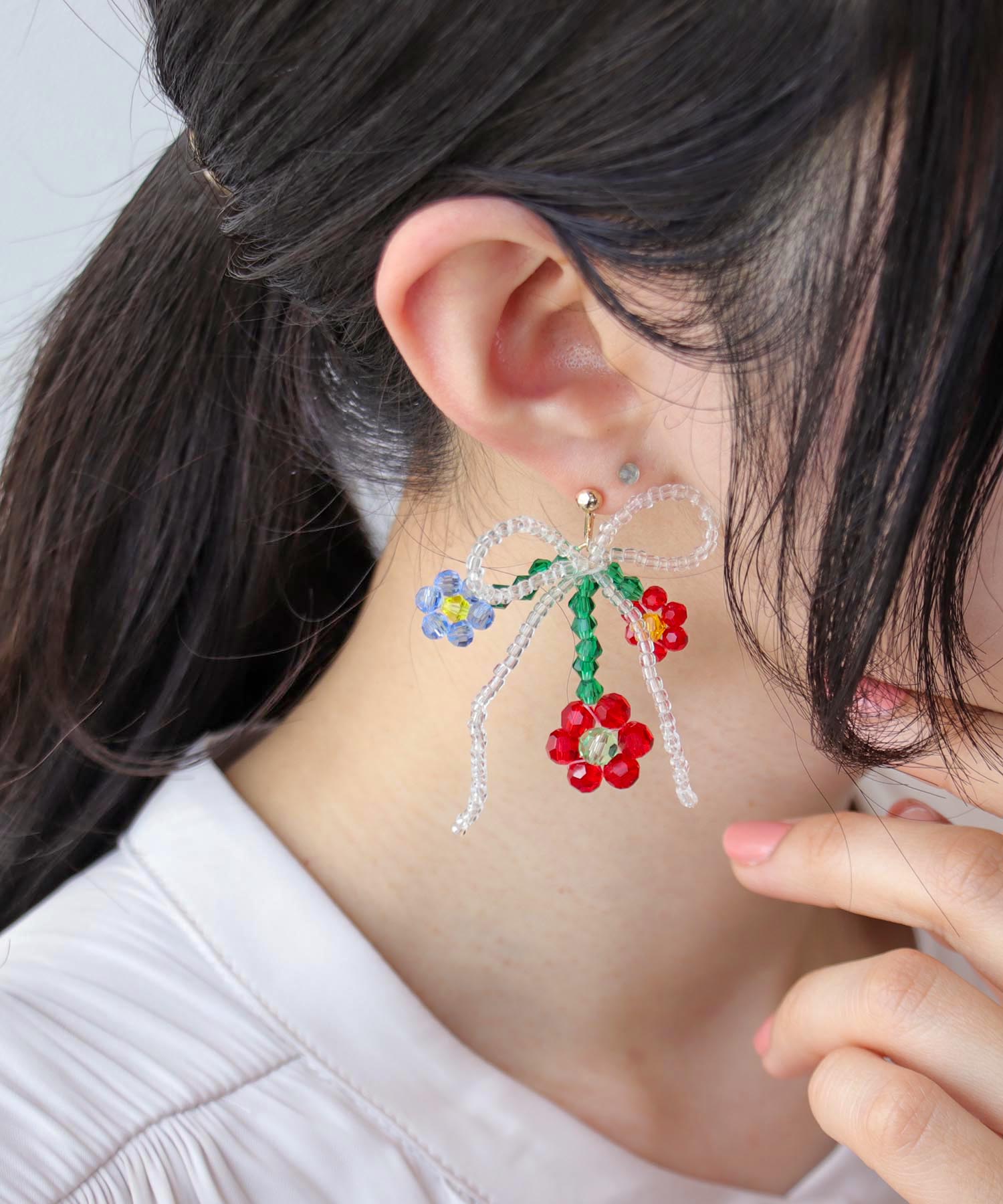 フラワービーズリボンイヤリング | AND ON JIONE STORE