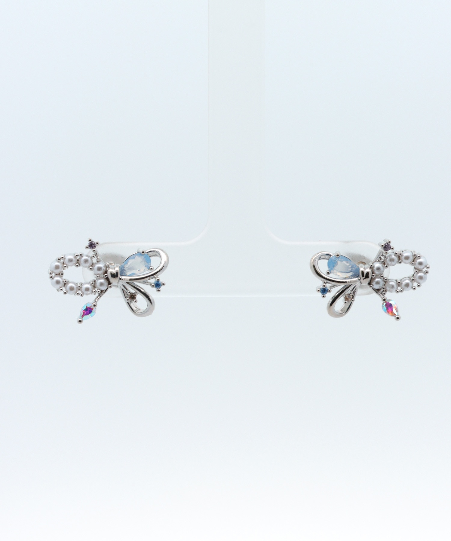 リボンビジュピアス